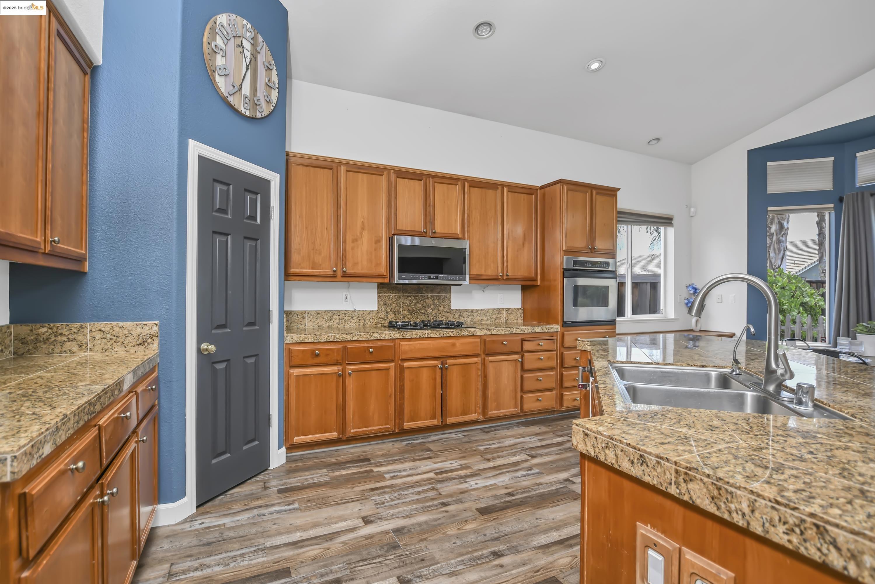 1212 landover, Brentwood, California 94513, 4 Bedrooms Bedrooms, 10 Rooms Rooms,3 BathroomsBathrooms,Residential,For Sale,1212 landover,41105892