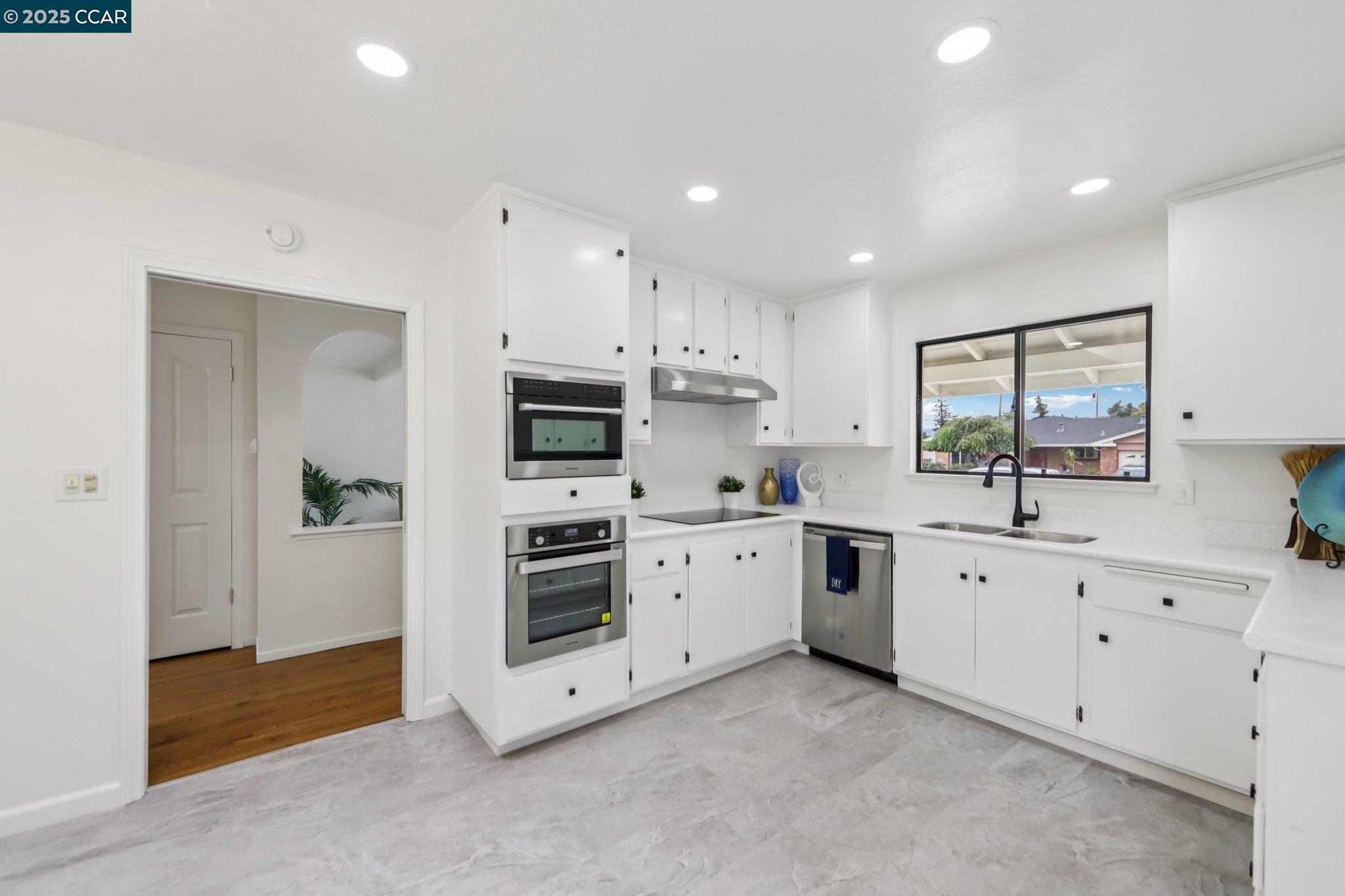 6533 King Way, Dublin, California 94568, 3 Bedrooms Bedrooms, 7 Rooms Rooms,2 BathroomsBathrooms,Residential,For Sale,6533 King Way,41105893