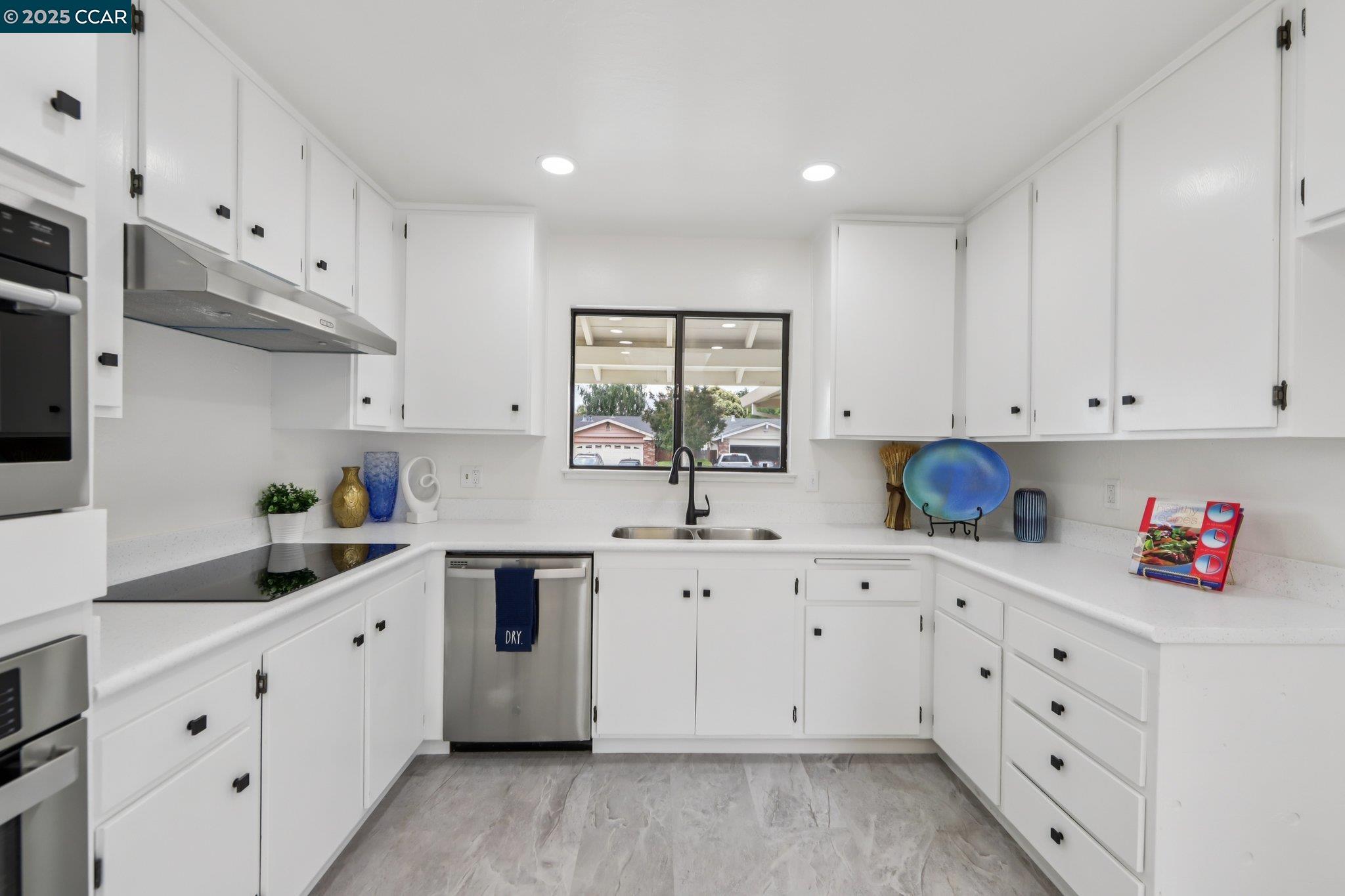 6533 King Way, Dublin, California 94568, 3 Bedrooms Bedrooms, 7 Rooms Rooms,2 BathroomsBathrooms,Residential,For Sale,6533 King Way,41105893