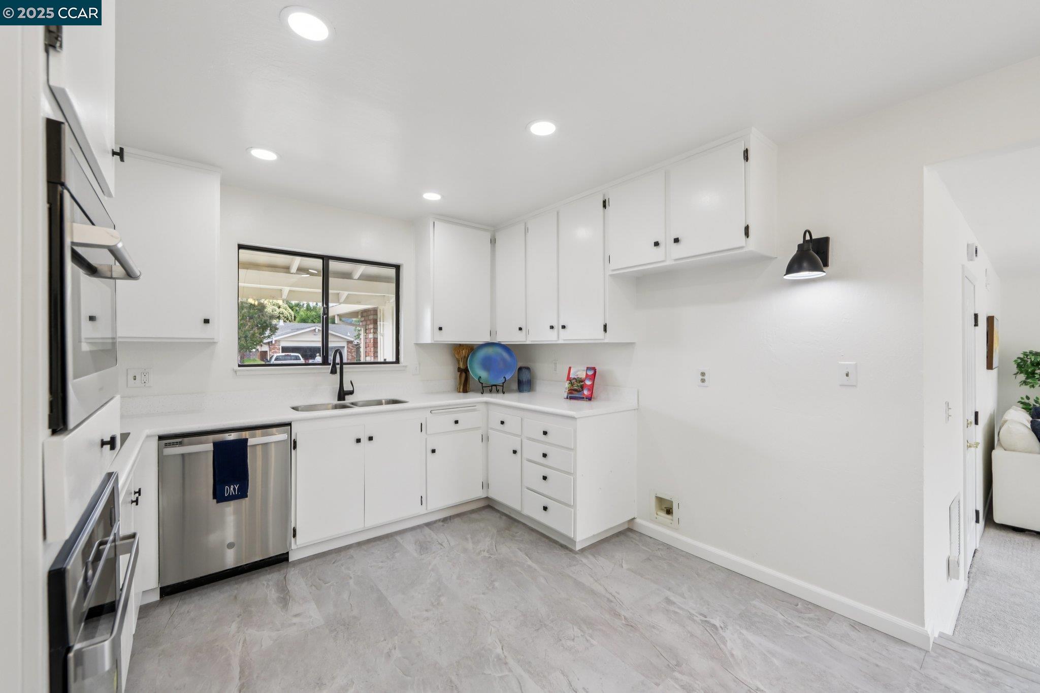 6533 King Way, Dublin, California 94568, 3 Bedrooms Bedrooms, 7 Rooms Rooms,2 BathroomsBathrooms,Residential,For Sale,6533 King Way,41105893