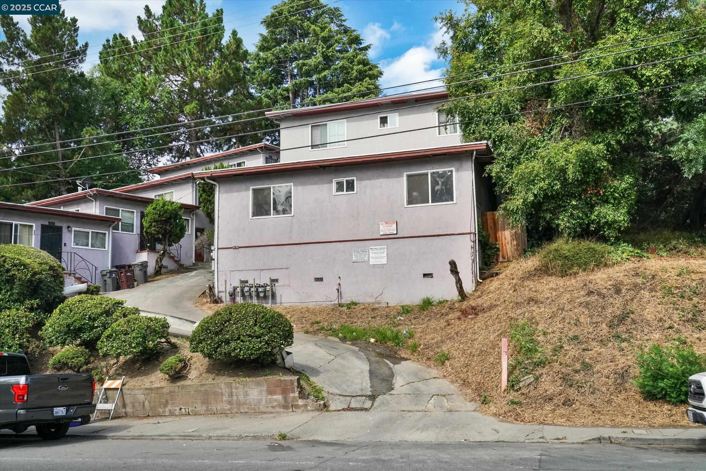 5235 Macarthur Blvd, Oakland, California 94619, ,Residential Income,For Sale,5235 Macarthur Blvd,41105896