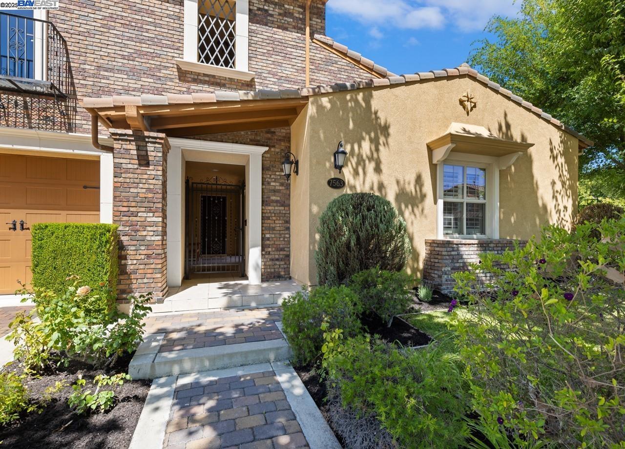 7563 Balmoral Way, San Ramon, California 94582, 6 Bedrooms Bedrooms, 12 Rooms Rooms,4 BathroomsBathrooms,Residential,For Sale,7563 Balmoral Way,41105898