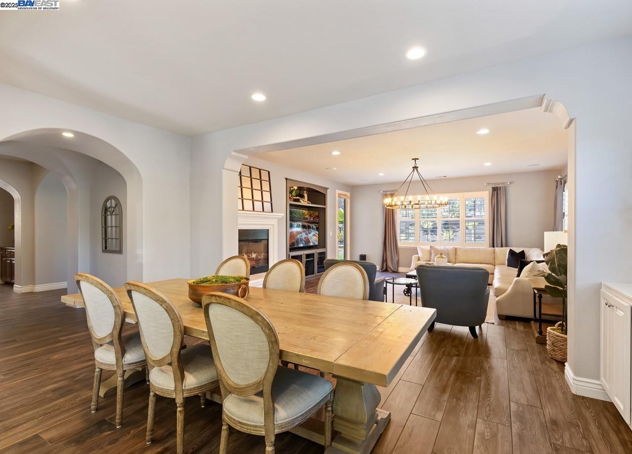 7563 Balmoral Way, San Ramon, California 94582, 6 Bedrooms Bedrooms, 12 Rooms Rooms,4 BathroomsBathrooms,Residential,For Sale,7563 Balmoral Way,41105898