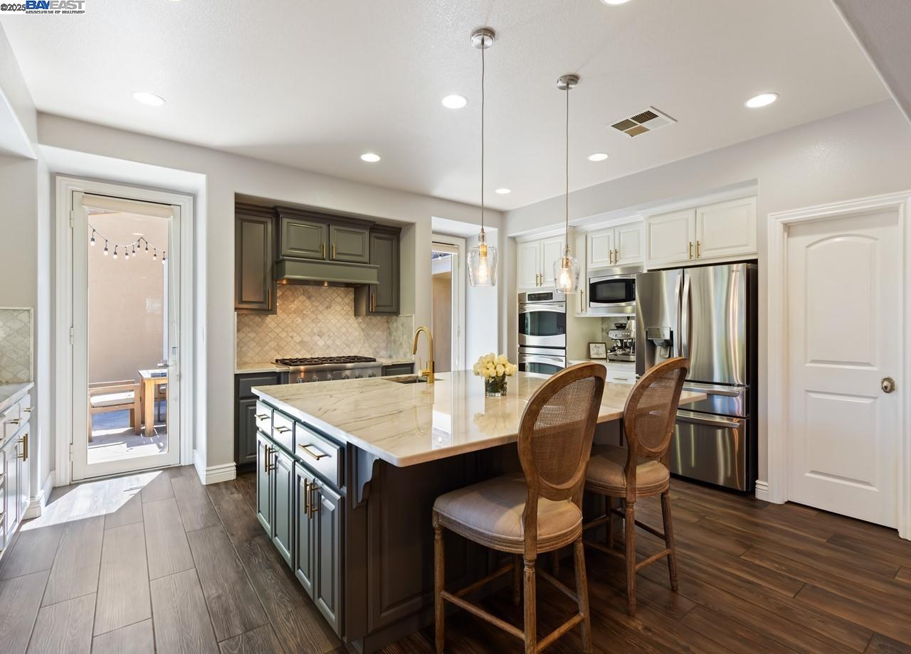 7563 Balmoral Way, San Ramon, California 94582, 6 Bedrooms Bedrooms, 12 Rooms Rooms,4 BathroomsBathrooms,Residential,For Sale,7563 Balmoral Way,41105898