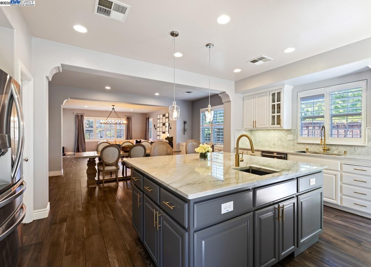 7563 Balmoral Way, San Ramon, California 94582, 6 Bedrooms Bedrooms, 12 Rooms Rooms,4 BathroomsBathrooms,Residential,For Sale,7563 Balmoral Way,41105898