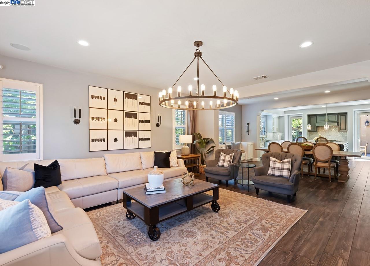 7563 Balmoral Way, San Ramon, California 94582, 6 Bedrooms Bedrooms, 12 Rooms Rooms,4 BathroomsBathrooms,Residential,For Sale,7563 Balmoral Way,41105898