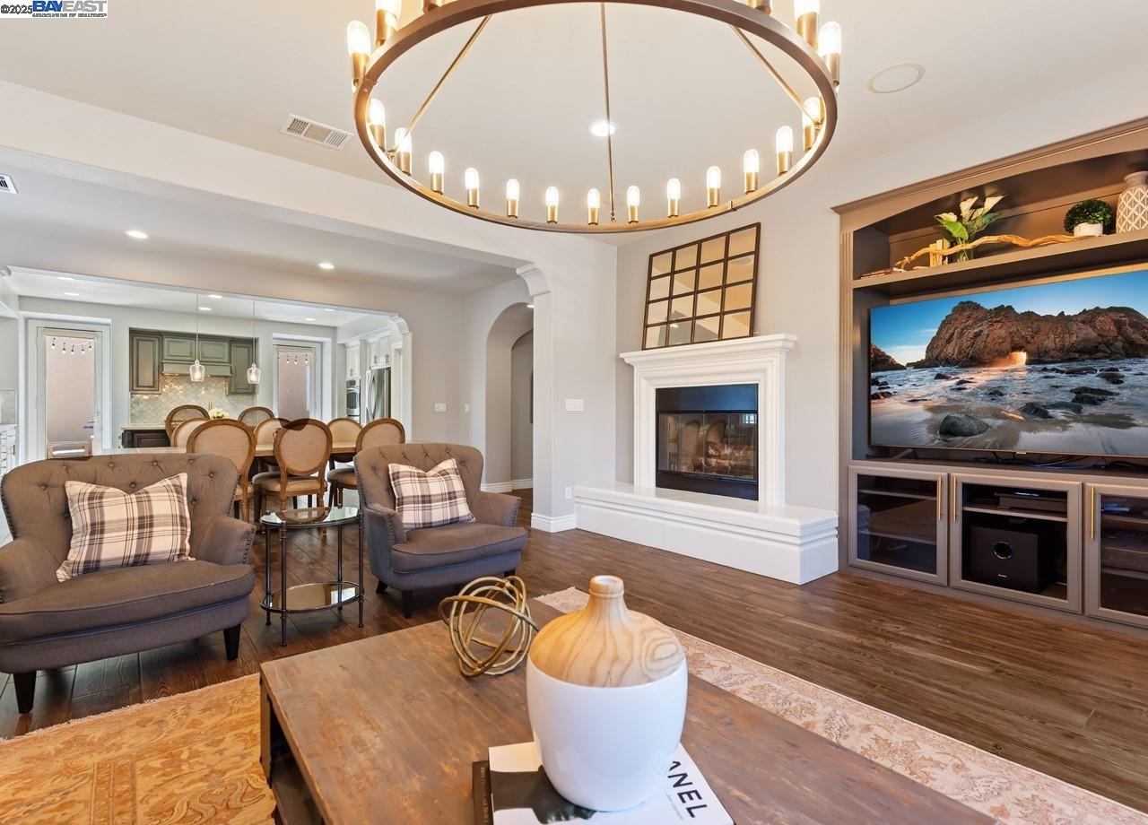 7563 Balmoral Way, San Ramon, California 94582, 6 Bedrooms Bedrooms, 12 Rooms Rooms,4 BathroomsBathrooms,Residential,For Sale,7563 Balmoral Way,41105898