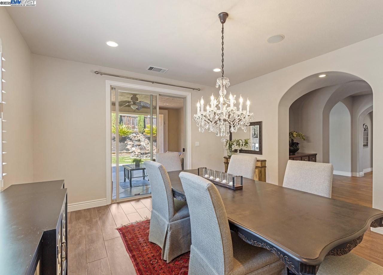 7563 Balmoral Way, San Ramon, California 94582, 6 Bedrooms Bedrooms, 12 Rooms Rooms,4 BathroomsBathrooms,Residential,For Sale,7563 Balmoral Way,41105898