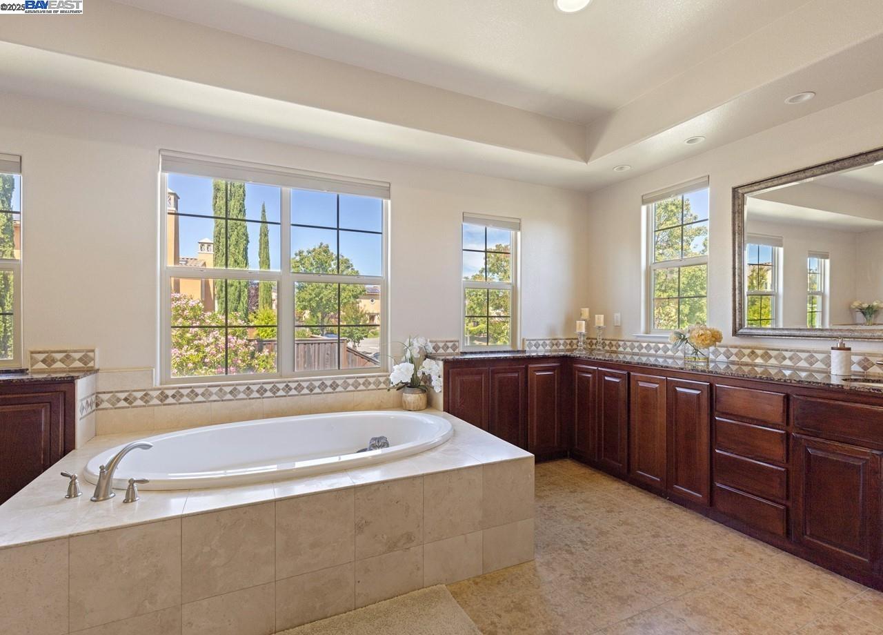 7563 Balmoral Way, San Ramon, California 94582, 6 Bedrooms Bedrooms, 12 Rooms Rooms,4 BathroomsBathrooms,Residential,For Sale,7563 Balmoral Way,41105898