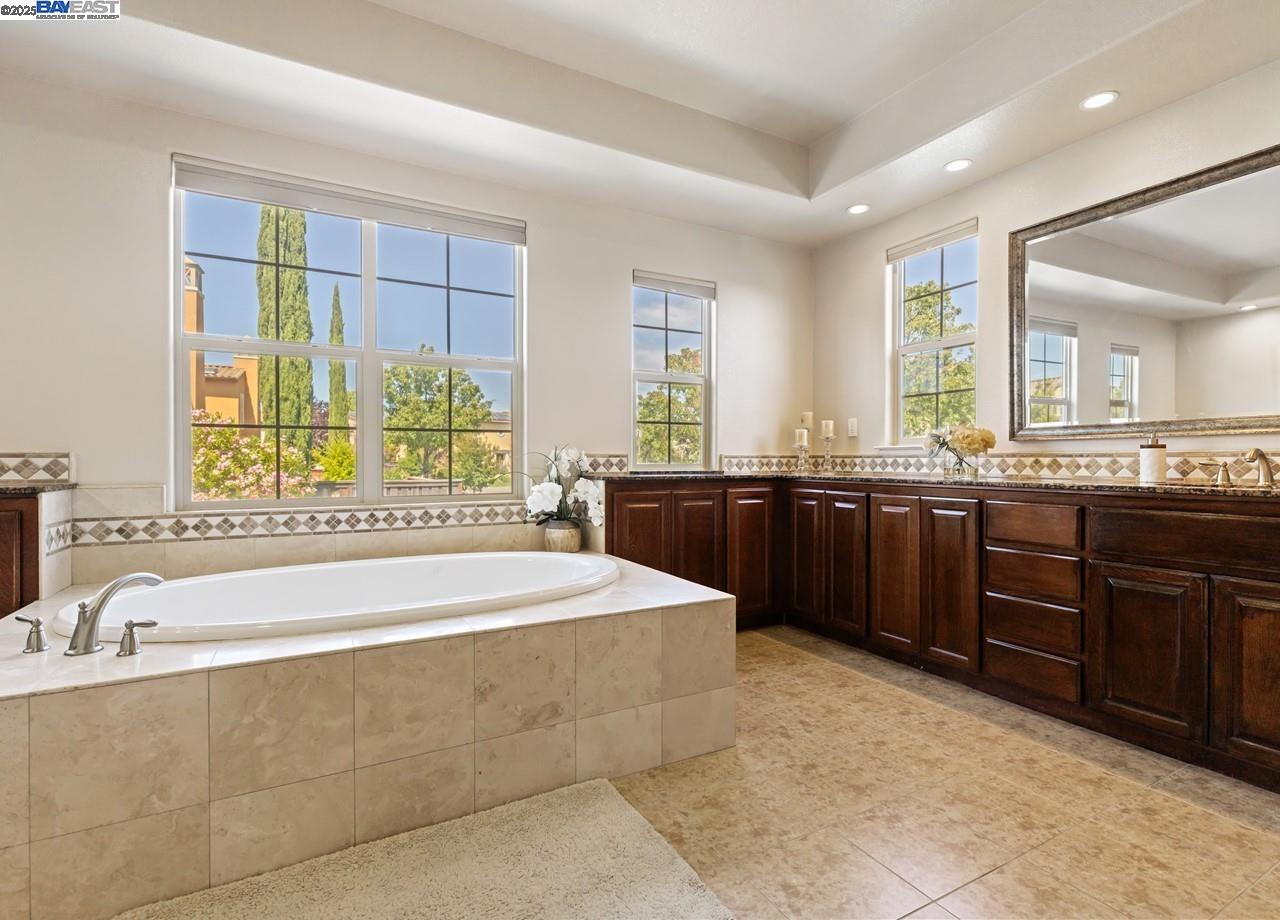 7563 Balmoral Way, San Ramon, California 94582, 6 Bedrooms Bedrooms, 12 Rooms Rooms,4 BathroomsBathrooms,Residential,For Sale,7563 Balmoral Way,41105898