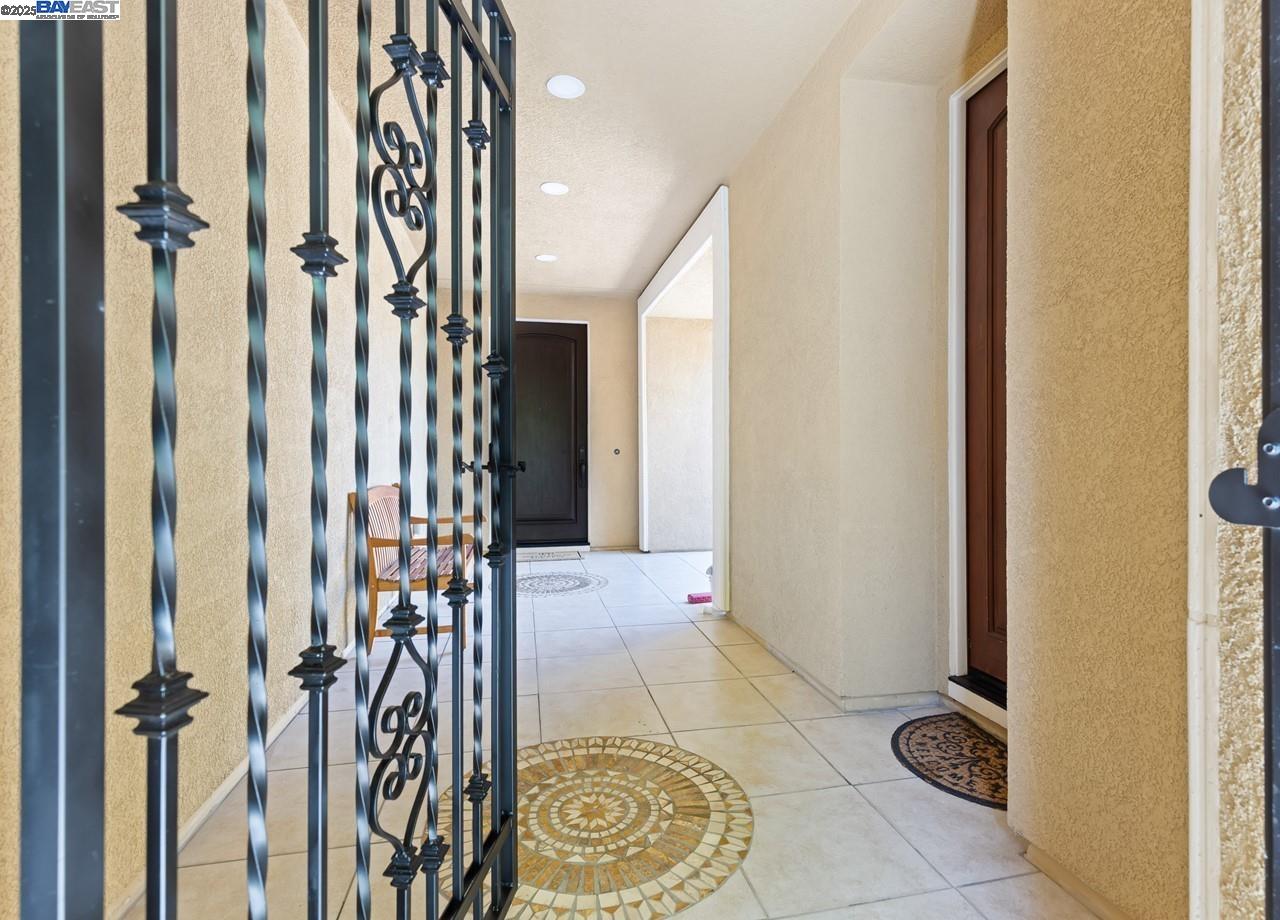 7563 Balmoral Way, San Ramon, California 94582, 6 Bedrooms Bedrooms, 12 Rooms Rooms,4 BathroomsBathrooms,Residential,For Sale,7563 Balmoral Way,41105898