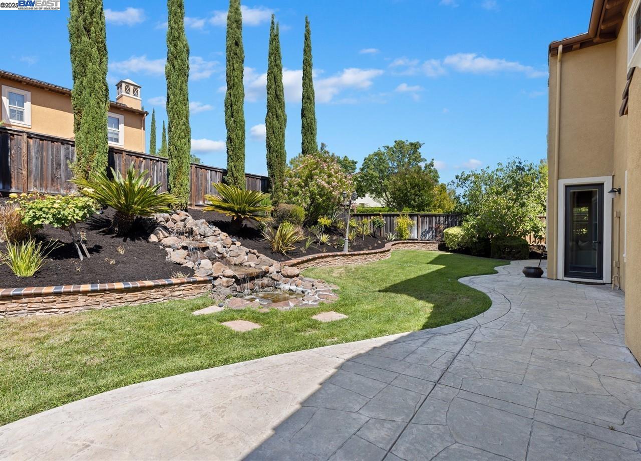 7563 Balmoral Way, San Ramon, California 94582, 6 Bedrooms Bedrooms, 12 Rooms Rooms,4 BathroomsBathrooms,Residential,For Sale,7563 Balmoral Way,41105898