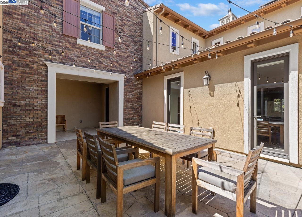 7563 Balmoral Way, San Ramon, California 94582, 6 Bedrooms Bedrooms, 12 Rooms Rooms,4 BathroomsBathrooms,Residential,For Sale,7563 Balmoral Way,41105898