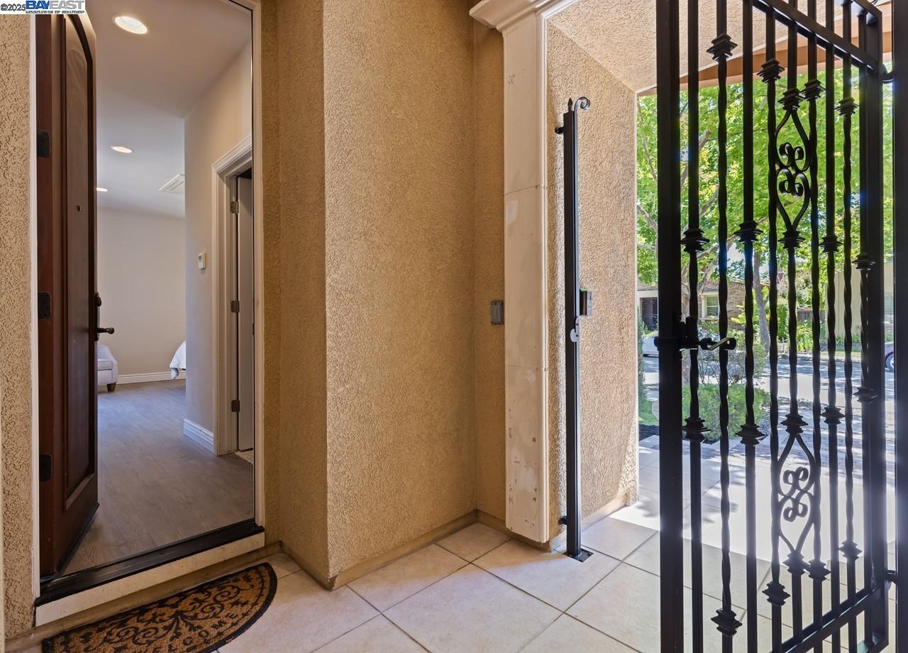 7563 Balmoral Way, San Ramon, California 94582, 6 Bedrooms Bedrooms, 12 Rooms Rooms,4 BathroomsBathrooms,Residential,For Sale,7563 Balmoral Way,41105898