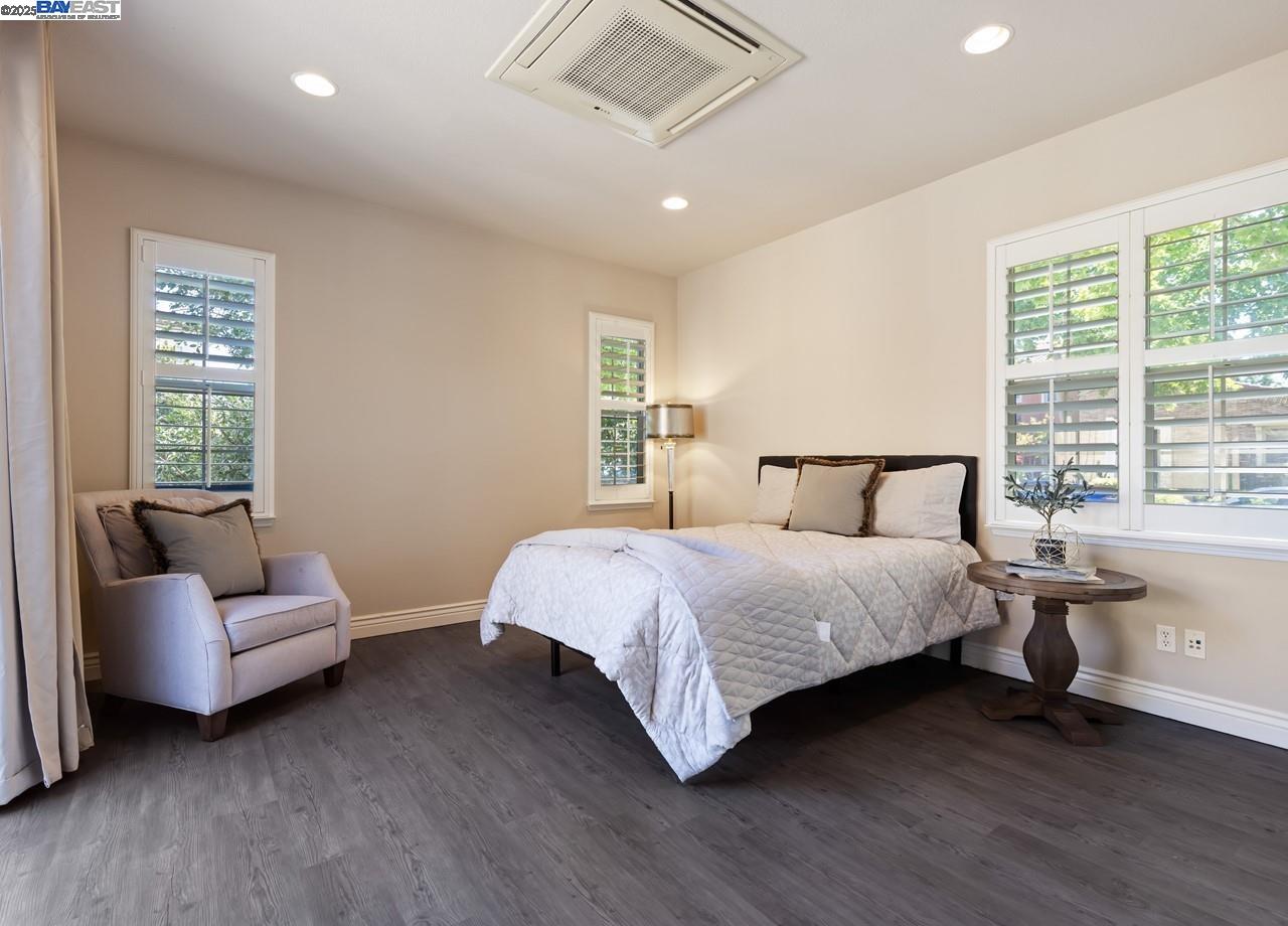7563 Balmoral Way, San Ramon, California 94582, 6 Bedrooms Bedrooms, 12 Rooms Rooms,4 BathroomsBathrooms,Residential,For Sale,7563 Balmoral Way,41105898