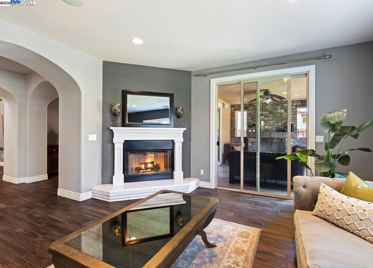 7563 Balmoral Way, San Ramon, California 94582, 6 Bedrooms Bedrooms, 12 Rooms Rooms,4 BathroomsBathrooms,Residential,For Sale,7563 Balmoral Way,41105898