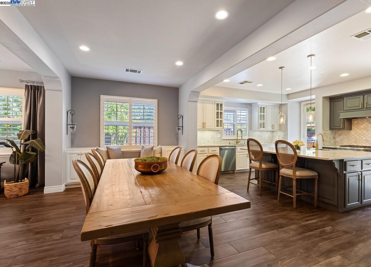 7563 Balmoral Way, San Ramon, California 94582, 6 Bedrooms Bedrooms, 12 Rooms Rooms,4 BathroomsBathrooms,Residential,For Sale,7563 Balmoral Way,41105898