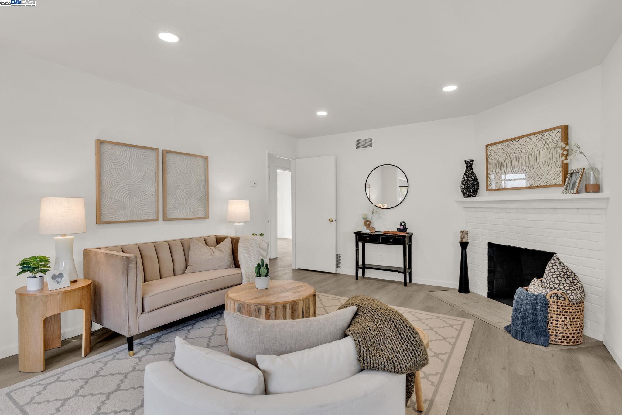 471 Rose St, Livermore, California 94550, 3 Bedrooms Bedrooms, 6 Rooms Rooms,2 BathroomsBathrooms,Residential,For Sale,471 Rose St,41105899