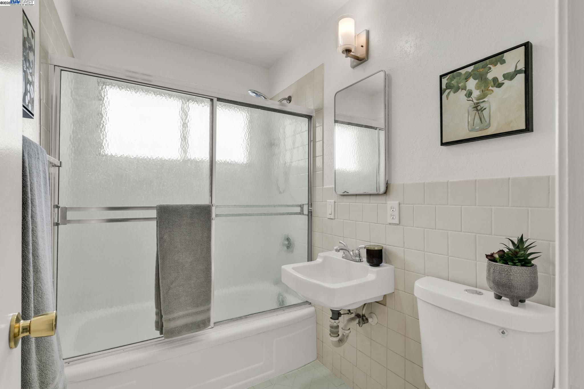 471 Rose St, Livermore, California 94550, 3 Bedrooms Bedrooms, 6 Rooms Rooms,2 BathroomsBathrooms,Residential,For Sale,471 Rose St,41105899