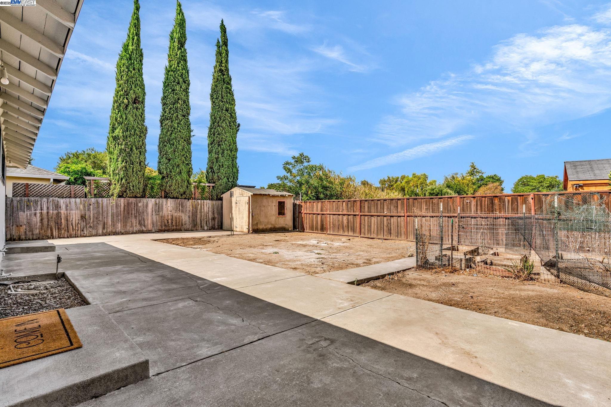 471 Rose St, Livermore, California 94550, 3 Bedrooms Bedrooms, 6 Rooms Rooms,2 BathroomsBathrooms,Residential,For Sale,471 Rose St,41105899