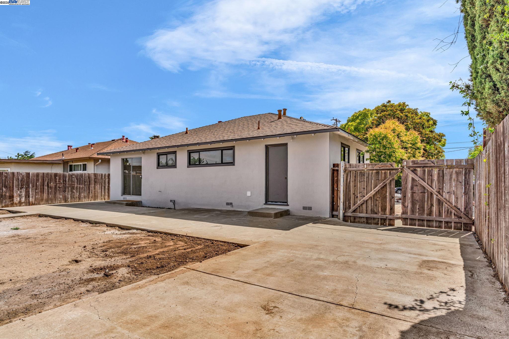 471 Rose St, Livermore, California 94550, 3 Bedrooms Bedrooms, 6 Rooms Rooms,2 BathroomsBathrooms,Residential,For Sale,471 Rose St,41105899