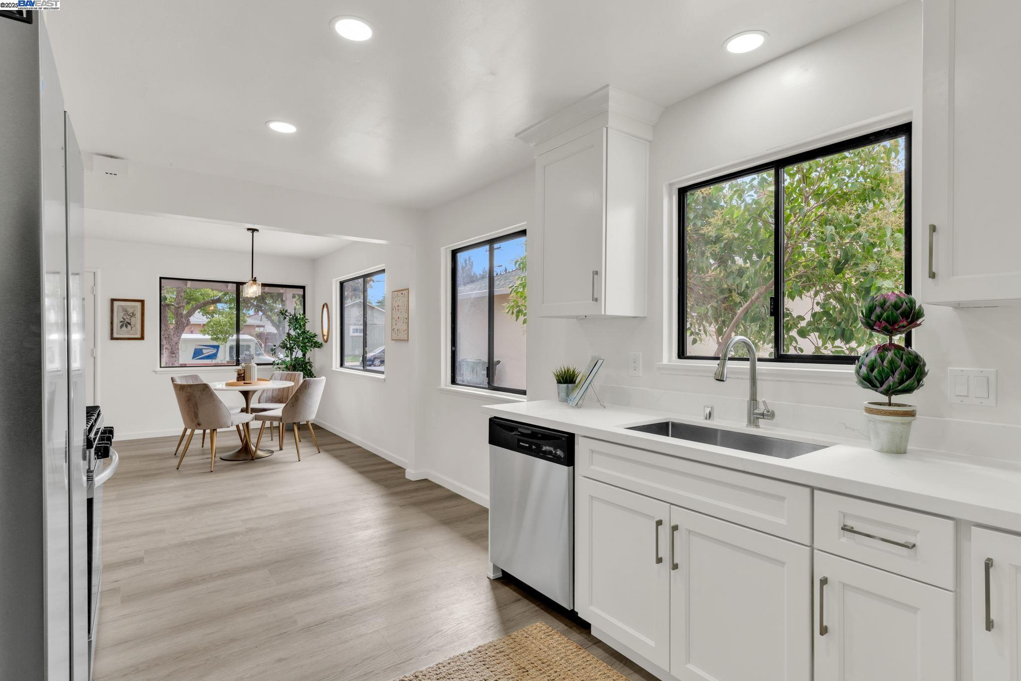 471 Rose St, Livermore, California 94550, 3 Bedrooms Bedrooms, 6 Rooms Rooms,2 BathroomsBathrooms,Residential,For Sale,471 Rose St,41105899