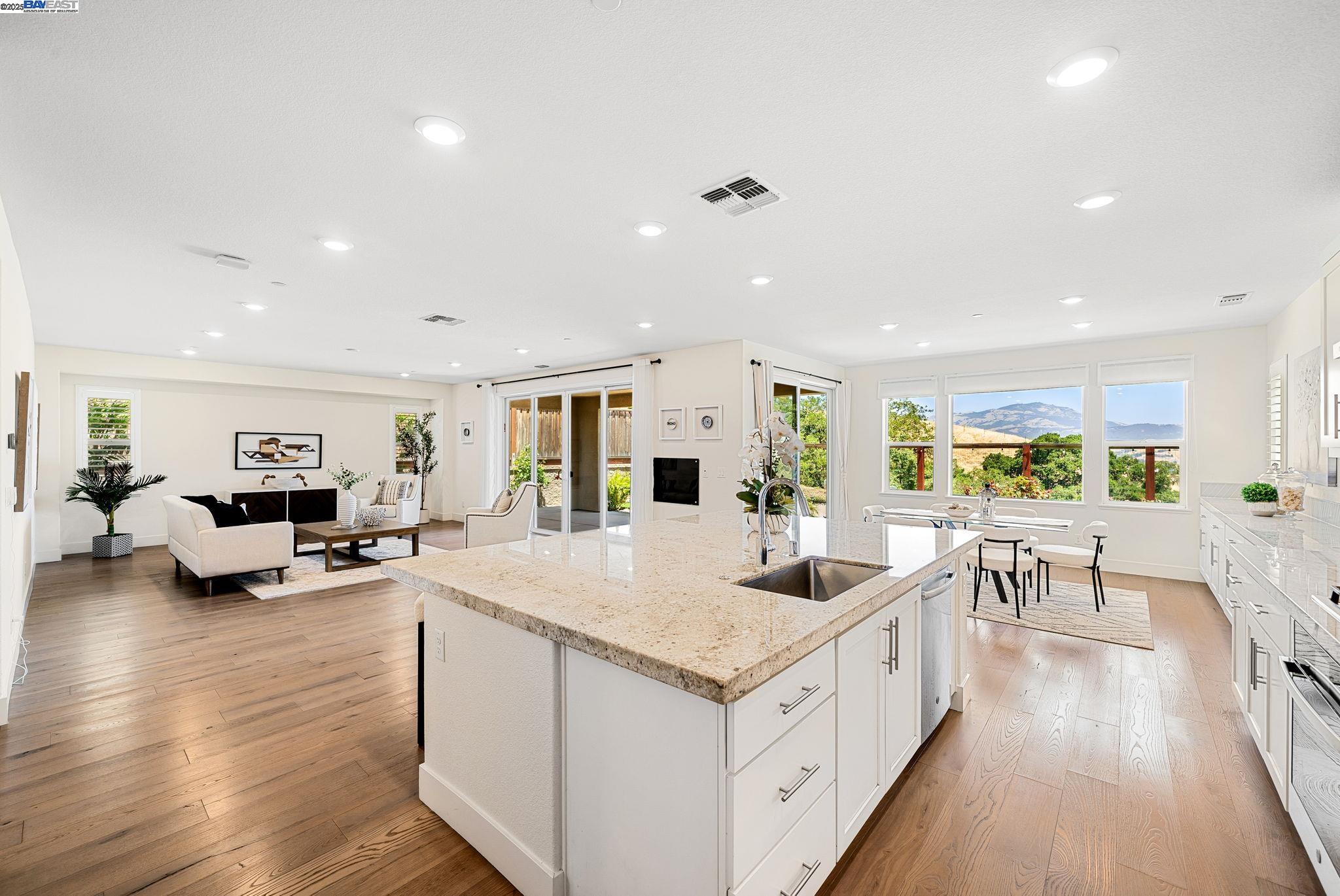 Detail Gallery Image 16 of 60 For 808 via Palermo, San Ramon,  CA 94583 - 4 Beds | 3 Baths