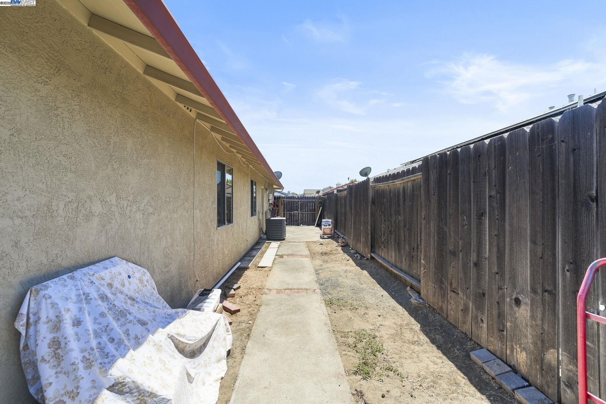 Detail Gallery Image 27 of 49 For 1732 Isleton Court, Oakley,  CA 94561 - 3 Beds | 2 Baths