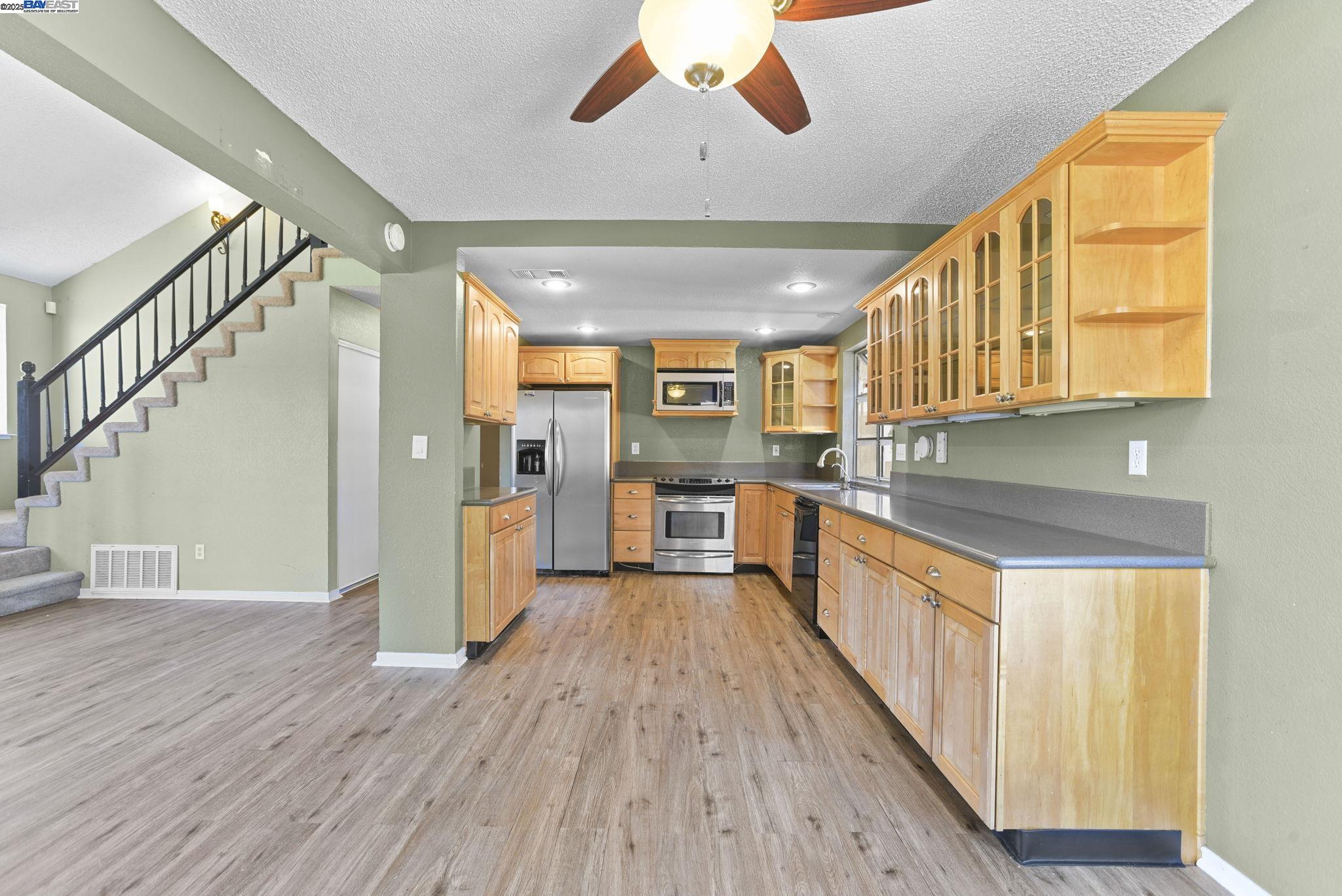 Detail Gallery Image 6 of 49 For 1732 Isleton Court, Oakley,  CA 94561 - 3 Beds | 2 Baths