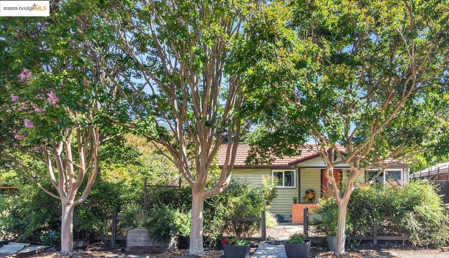 Detail Gallery Image 1 of 47 For 4091 Garden Rd, El Sobrante,  CA 94803 - 2 Beds | 1 Baths