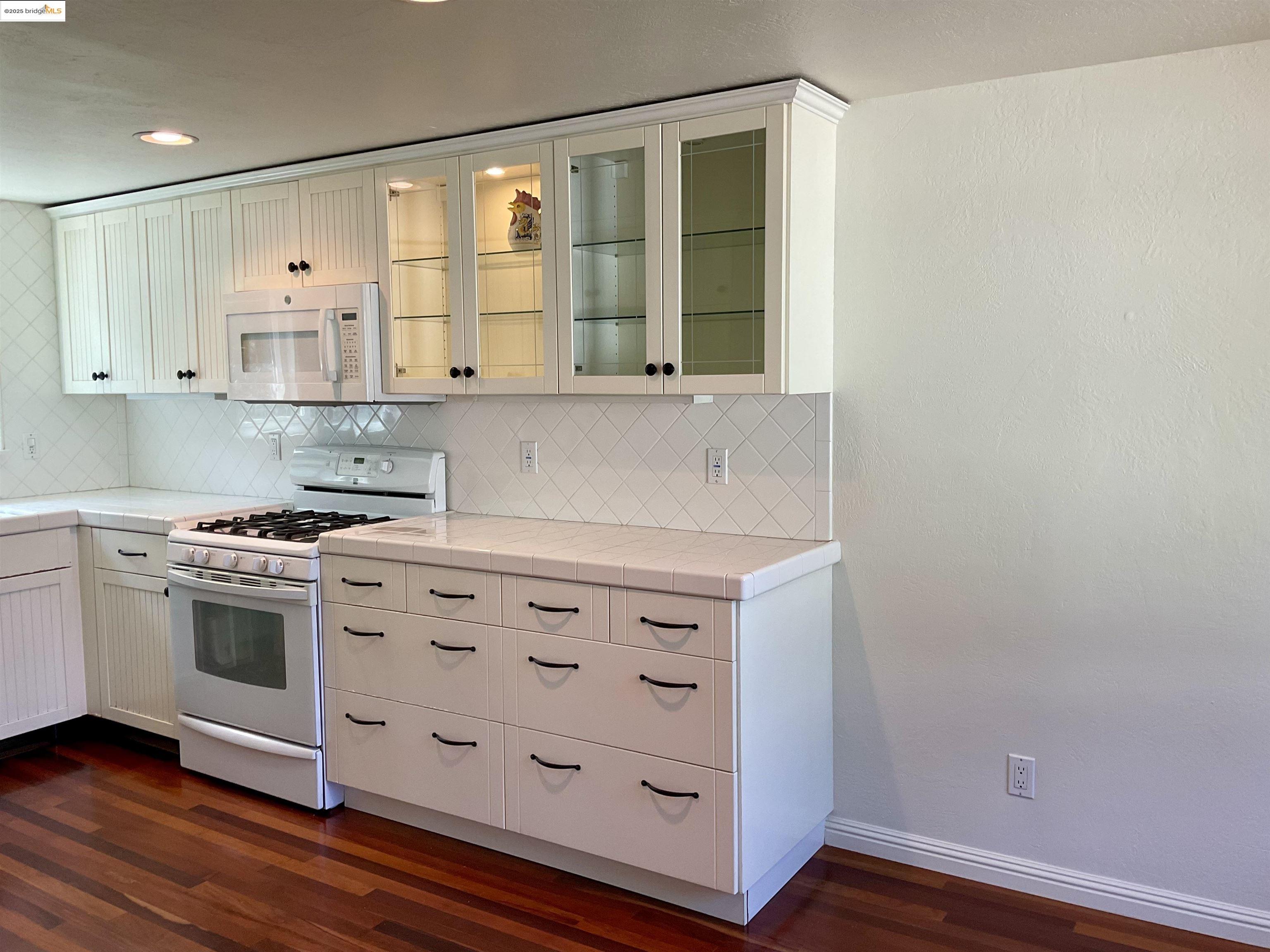 Detail Gallery Image 15 of 47 For 4091 Garden Rd, El Sobrante,  CA 94803 - 2 Beds | 1 Baths