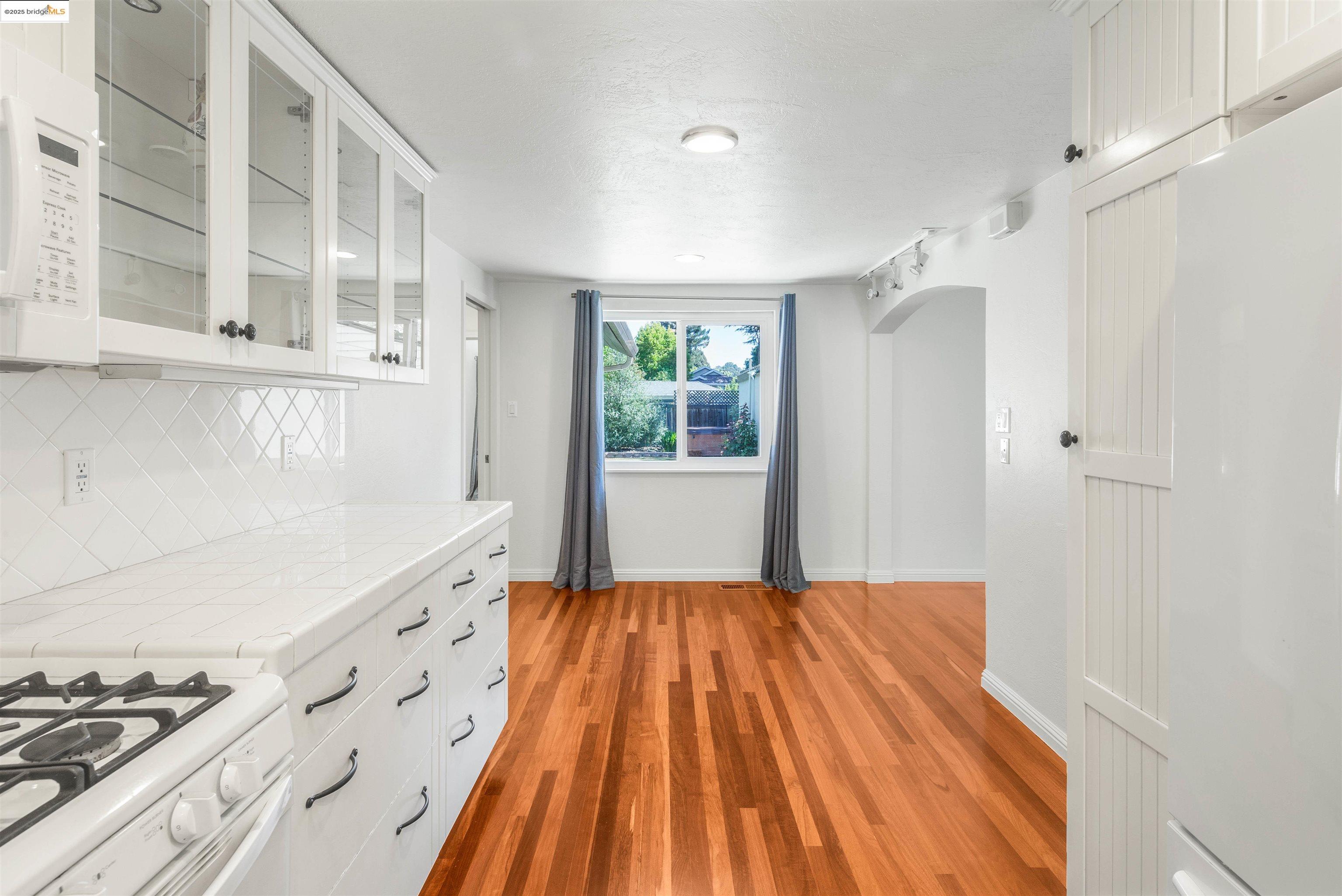 Detail Gallery Image 18 of 47 For 4091 Garden Rd, El Sobrante,  CA 94803 - 2 Beds | 1 Baths