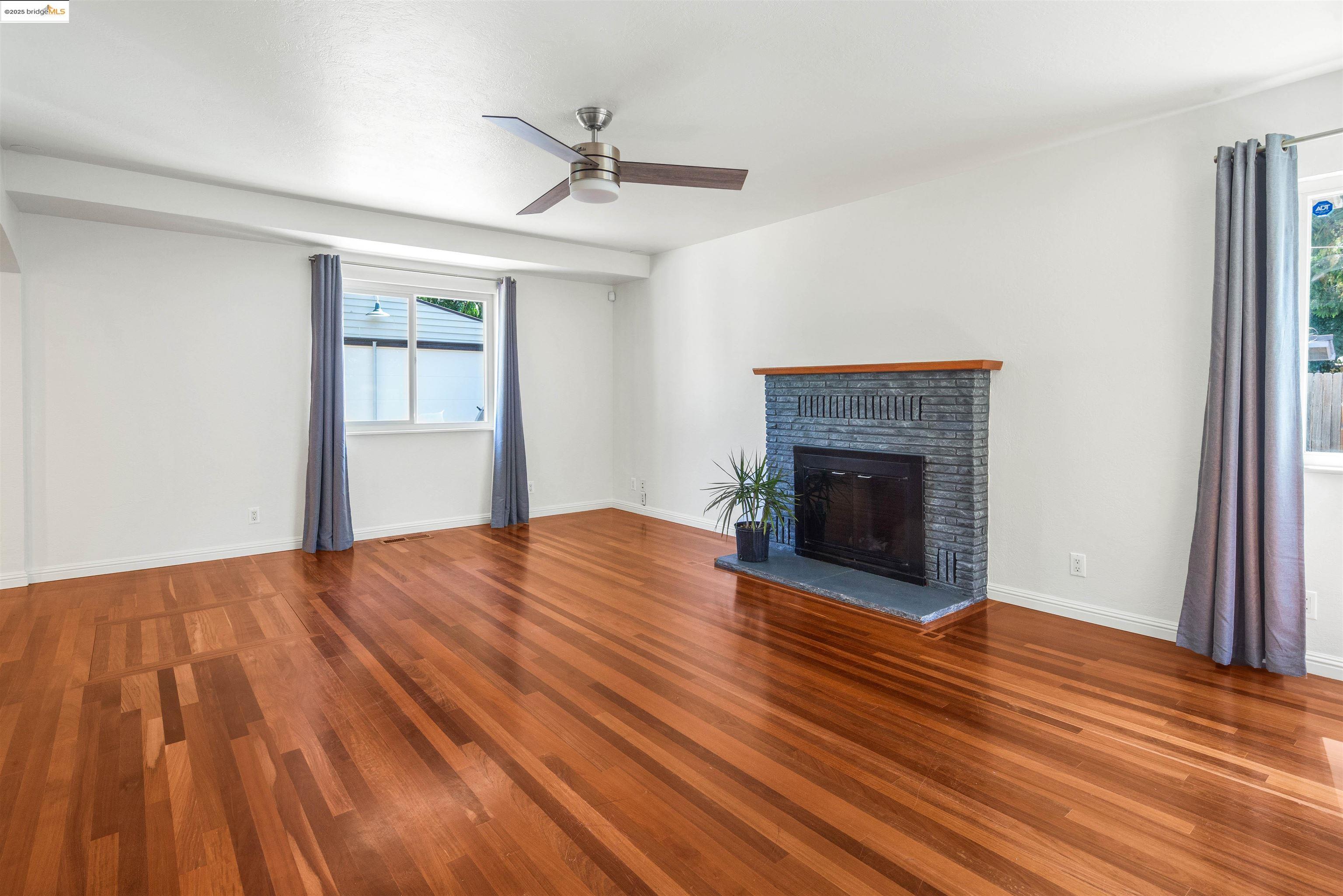 Detail Gallery Image 3 of 47 For 4091 Garden Rd, El Sobrante,  CA 94803 - 2 Beds | 1 Baths