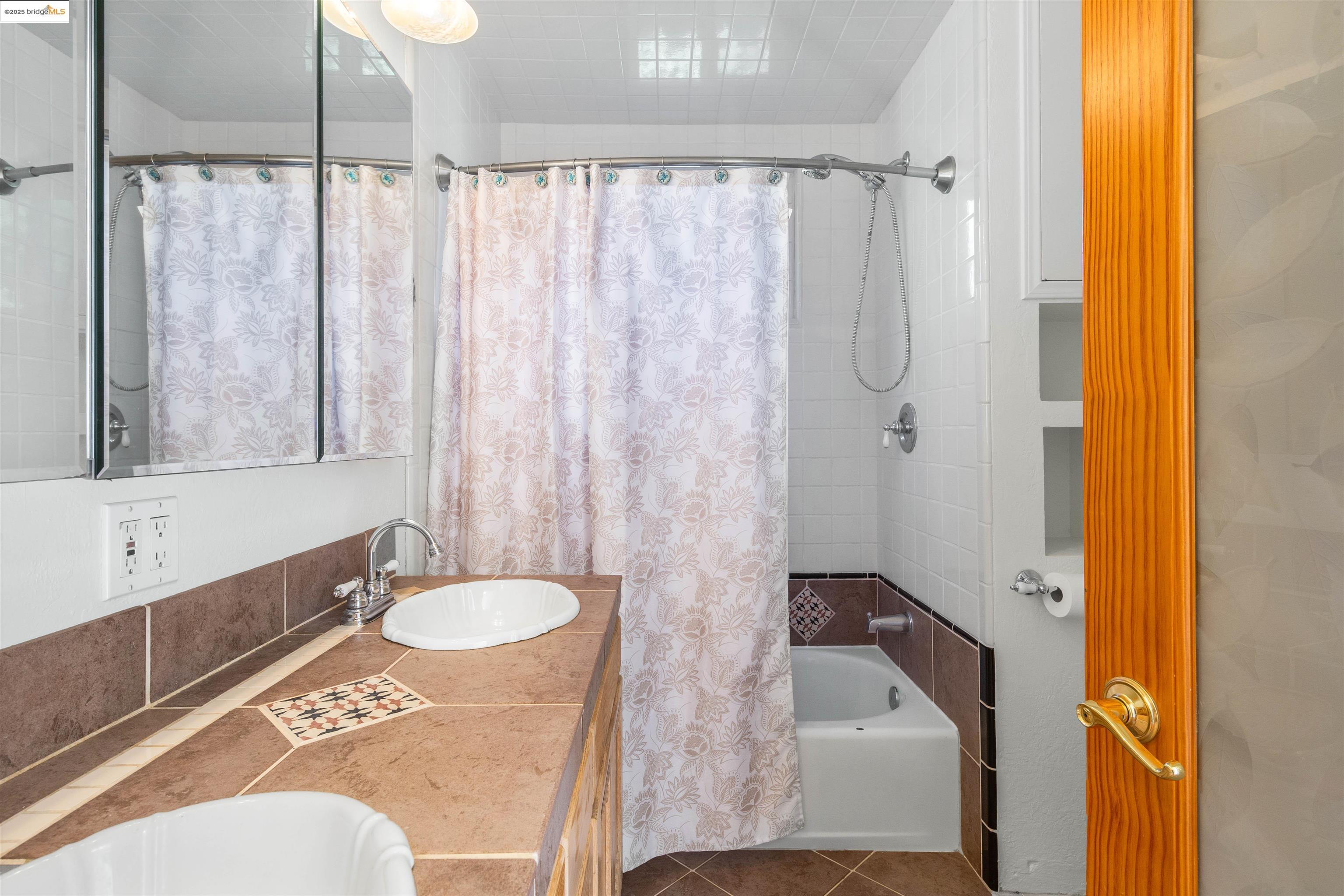 Detail Gallery Image 32 of 47 For 4091 Garden Rd, El Sobrante,  CA 94803 - 2 Beds | 1 Baths