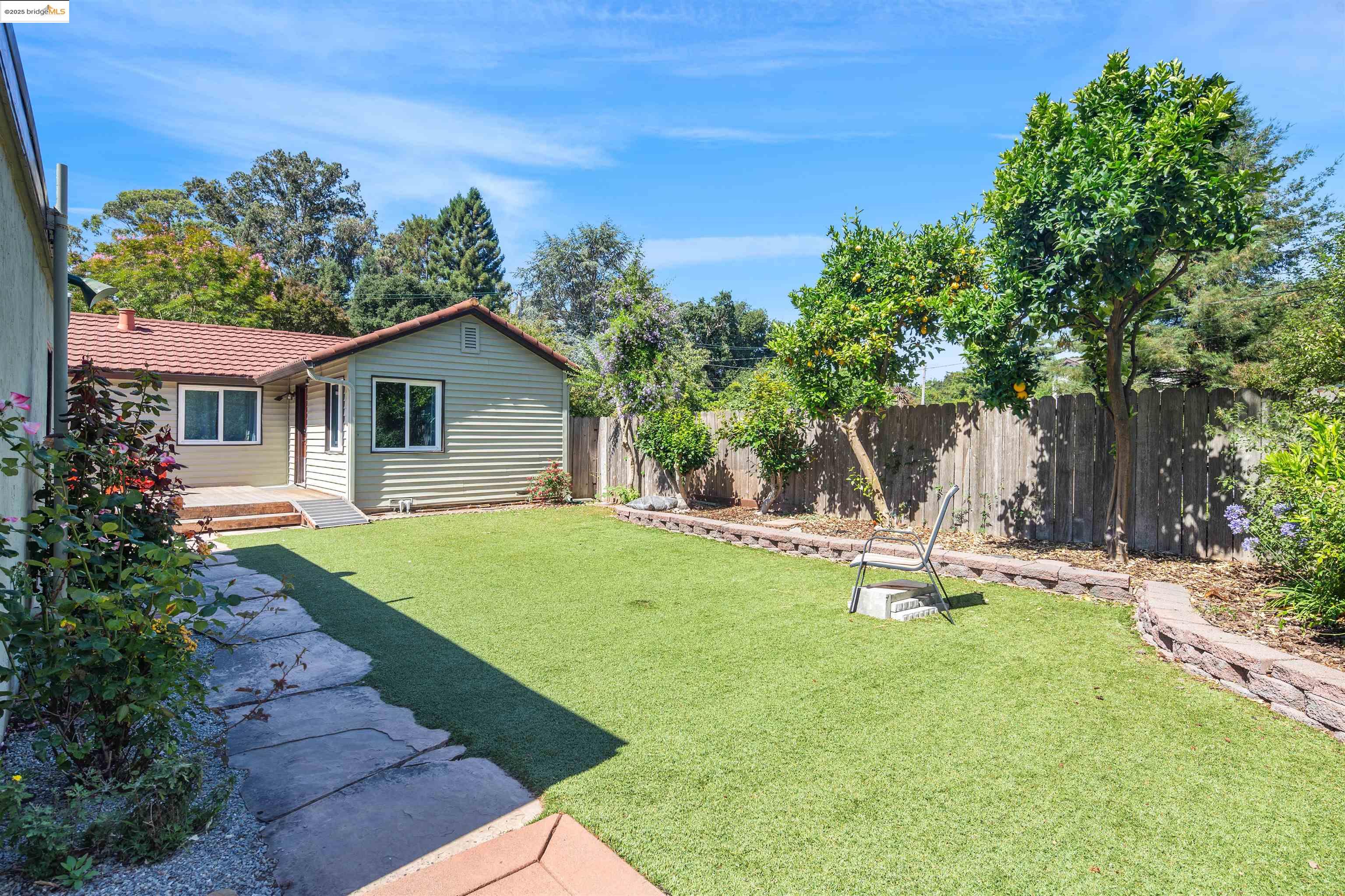 Detail Gallery Image 44 of 47 For 4091 Garden Rd, El Sobrante,  CA 94803 - 2 Beds | 1 Baths