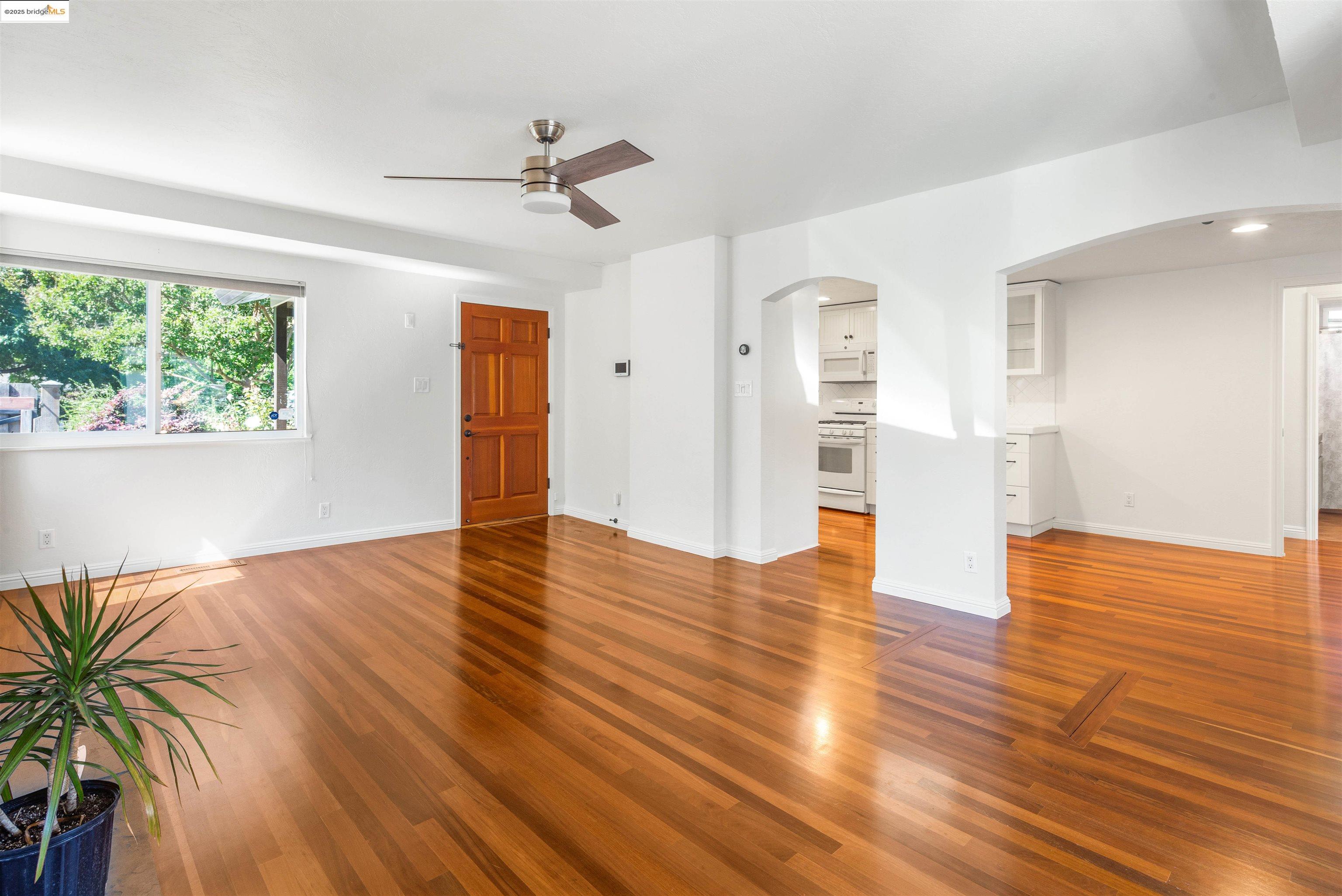 Detail Gallery Image 9 of 47 For 4091 Garden Rd, El Sobrante,  CA 94803 - 2 Beds | 1 Baths