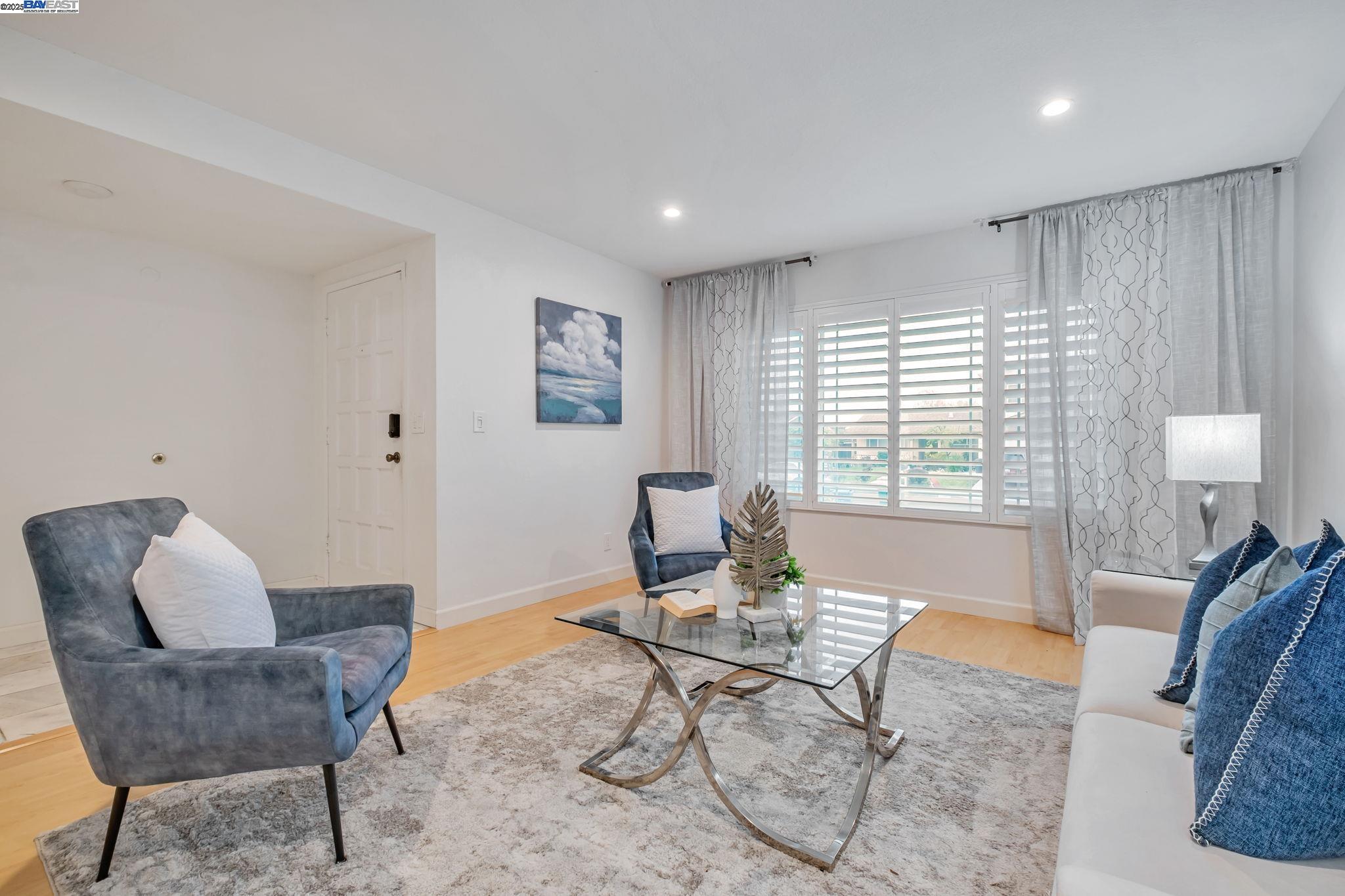 Detail Gallery Image 4 of 37 For 2716 Killdeer Ct, Union City,  CA 94587 - 4 Beds | 2 Baths