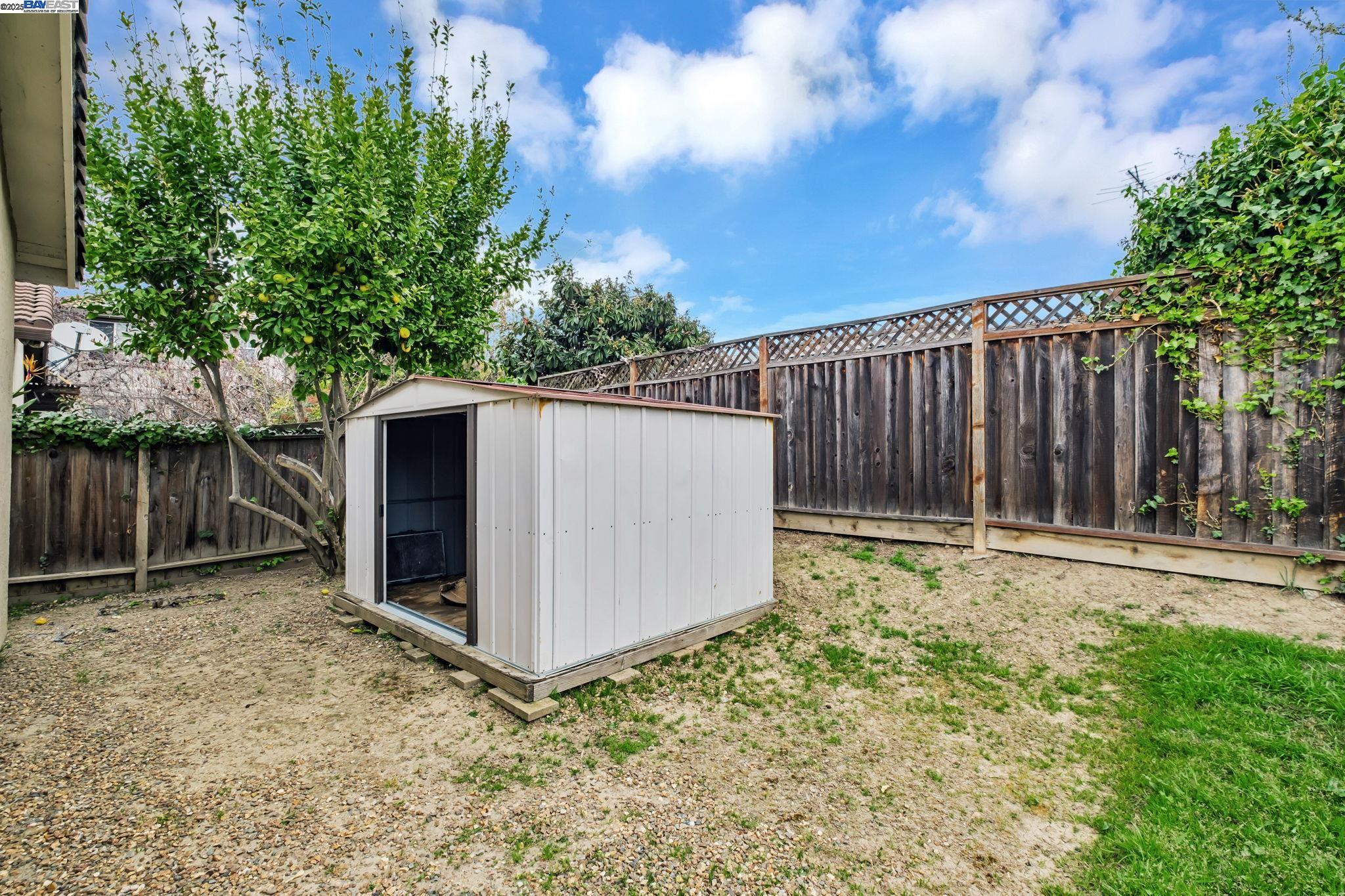 Detail Gallery Image 33 of 37 For 2716 Killdeer Ct, Union City,  CA 94587 - 4 Beds | 2 Baths