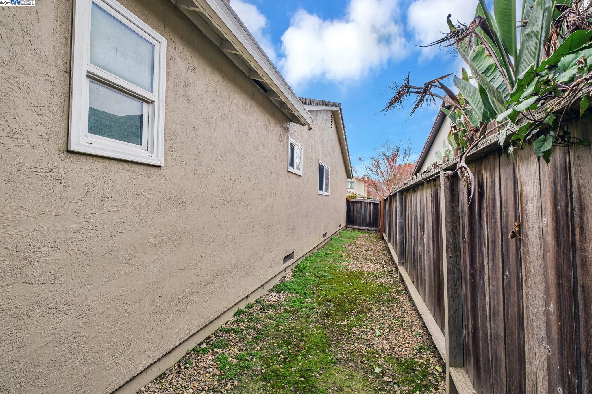 Detail Gallery Image 36 of 37 For 2716 Killdeer Ct, Union City,  CA 94587 - 4 Beds | 2 Baths