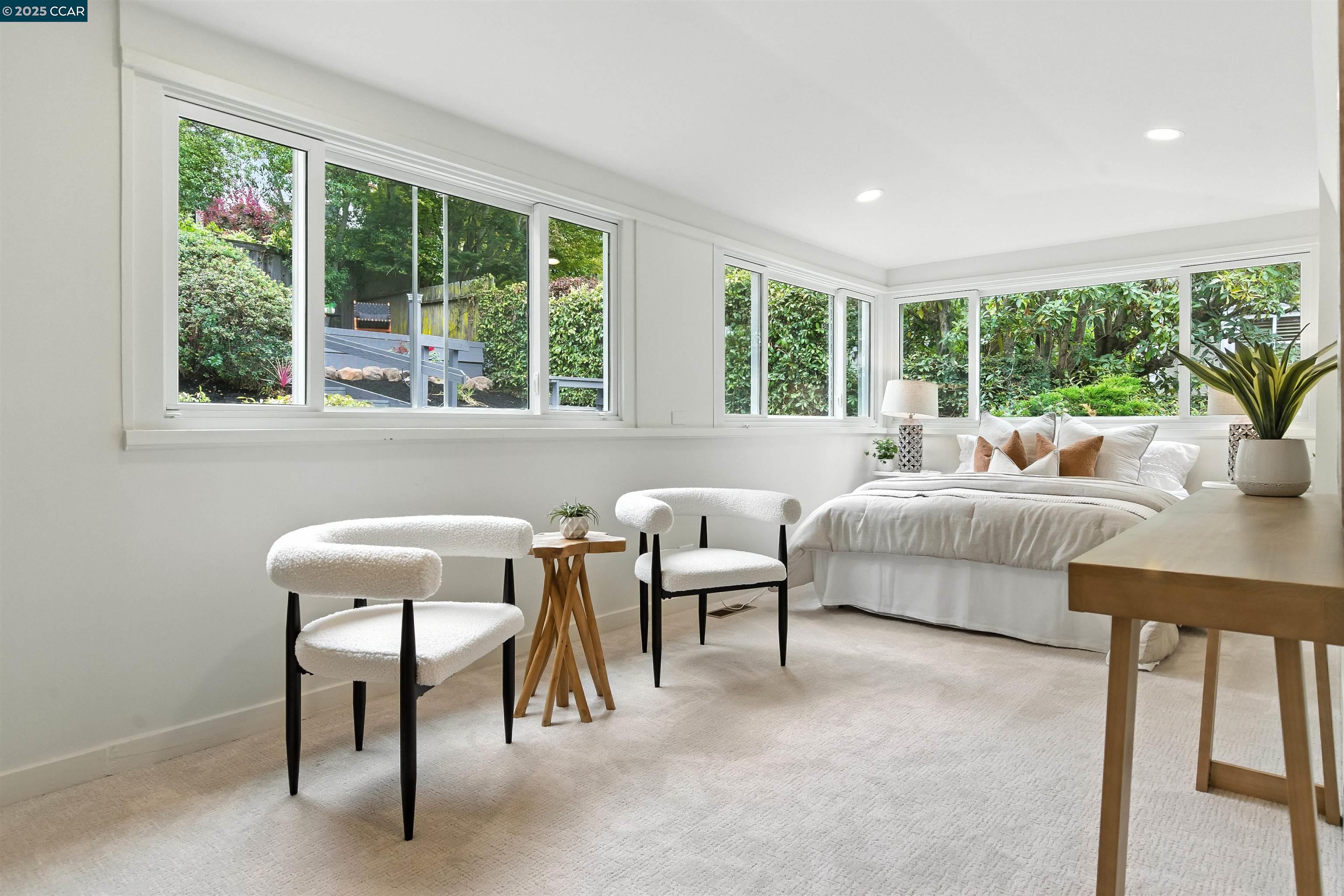 Detail Gallery Image 15 of 39 For 5020 Golden Gate Ave, Oakland,  CA 94618 - 4 Beds | 3 Baths