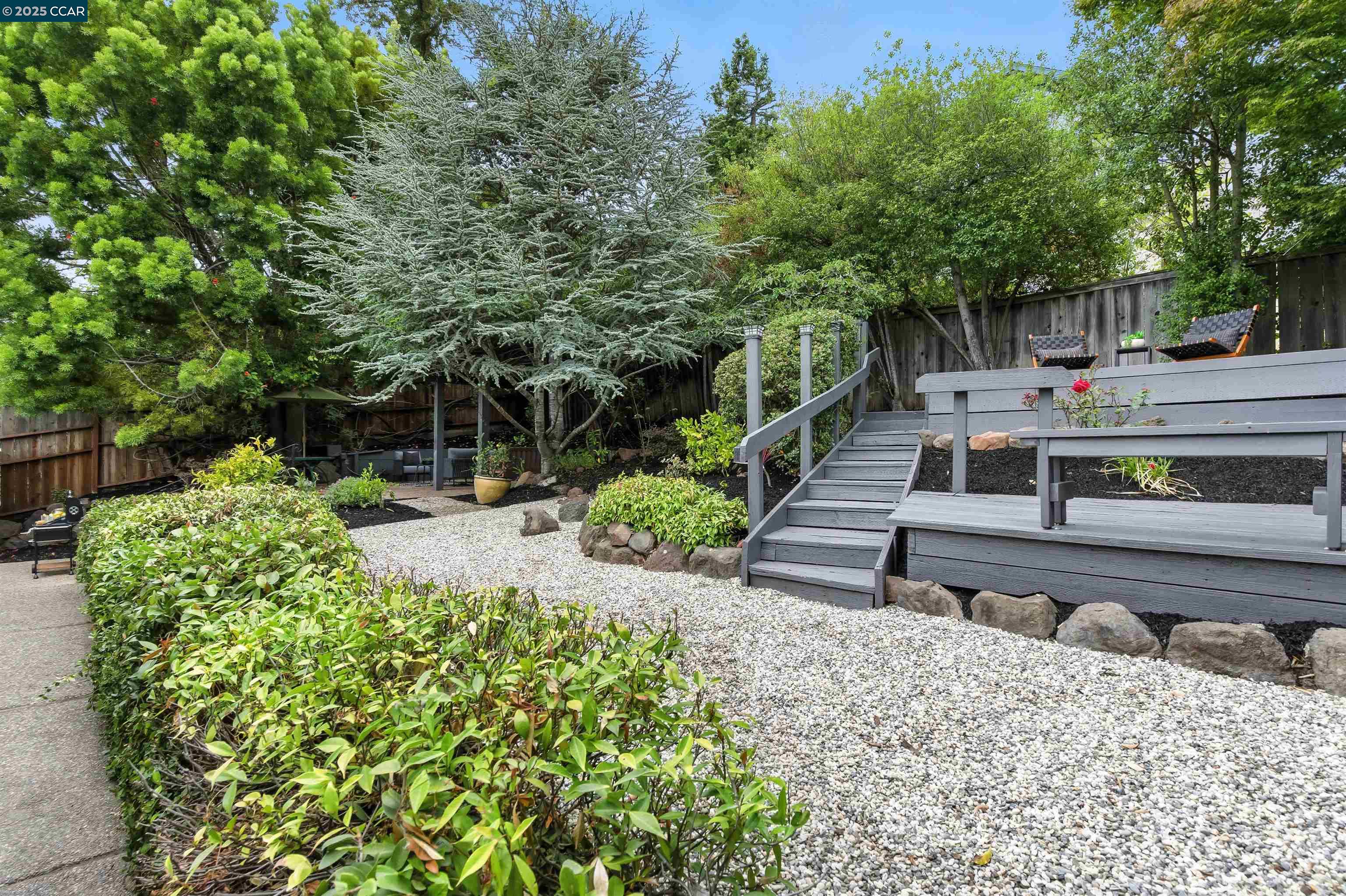 Detail Gallery Image 33 of 39 For 5020 Golden Gate Ave, Oakland,  CA 94618 - 4 Beds | 3 Baths