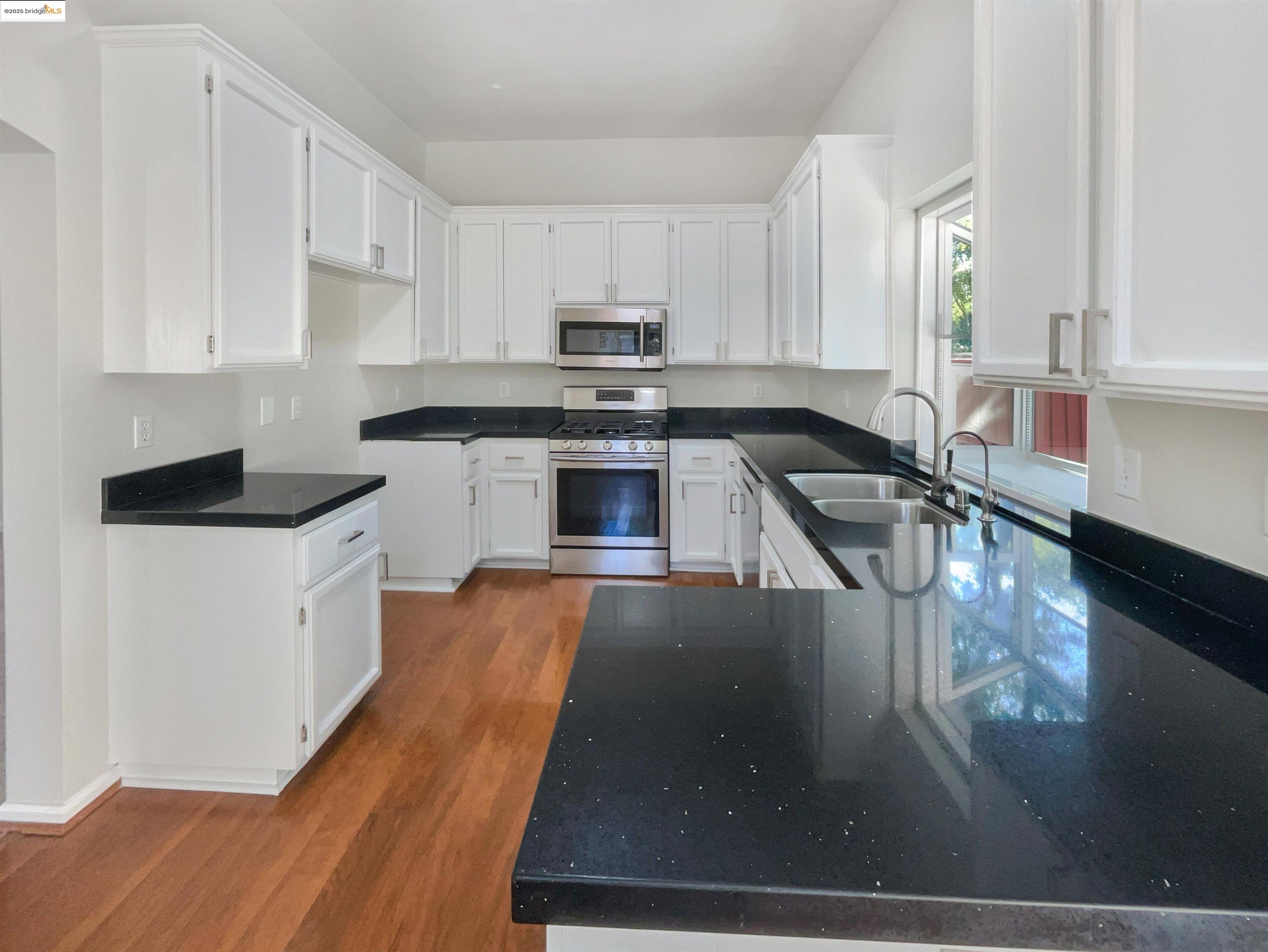 Photo #21: 41105930 Listing: Photo #21