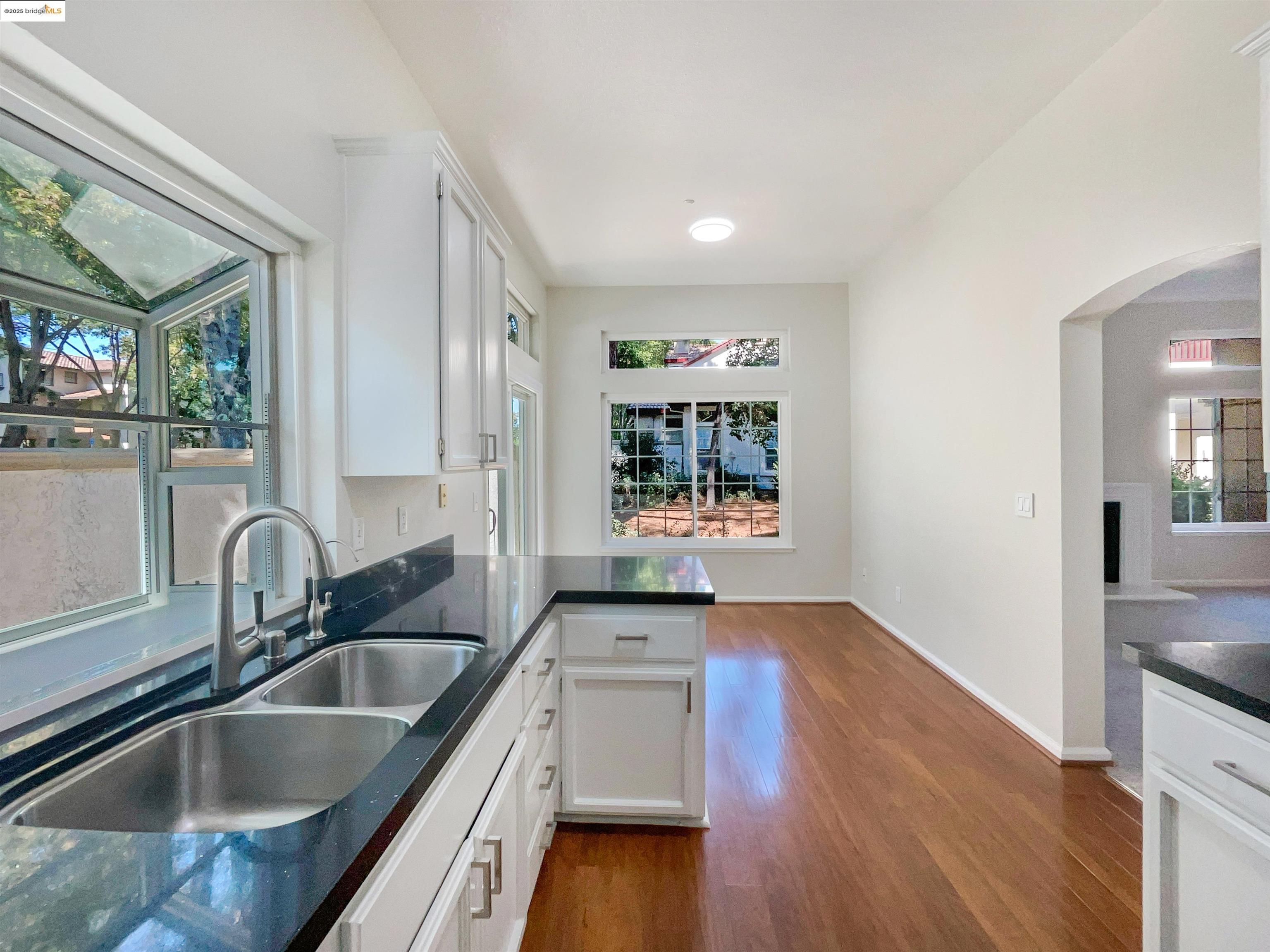 Photo #23: 41105930 Listing: Photo #23