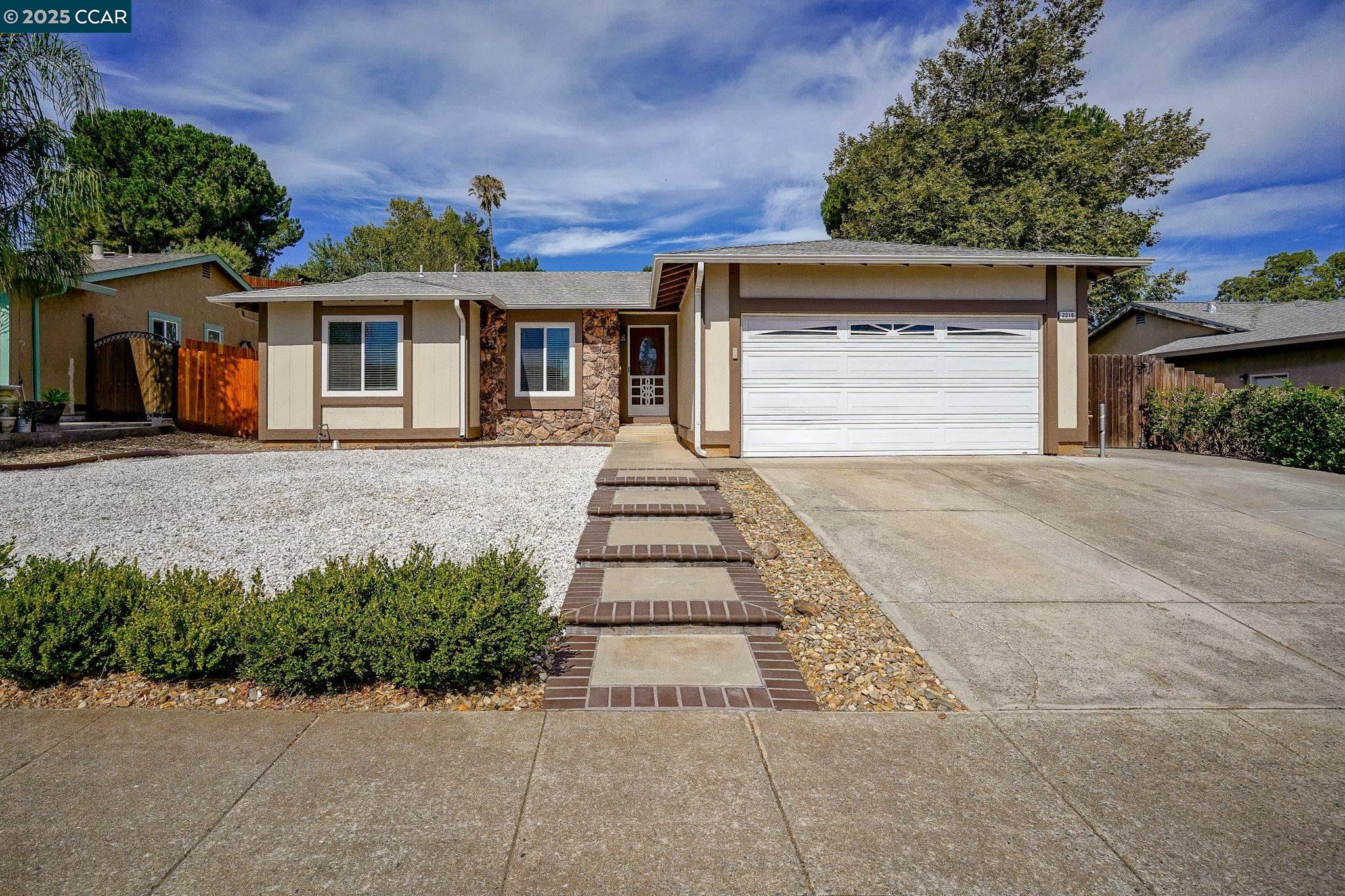 Detail Gallery Image 1 of 1 For 2216 Concord Drive, Pittsburg,  CA 94565-4476 - 3 Beds | 2 Baths