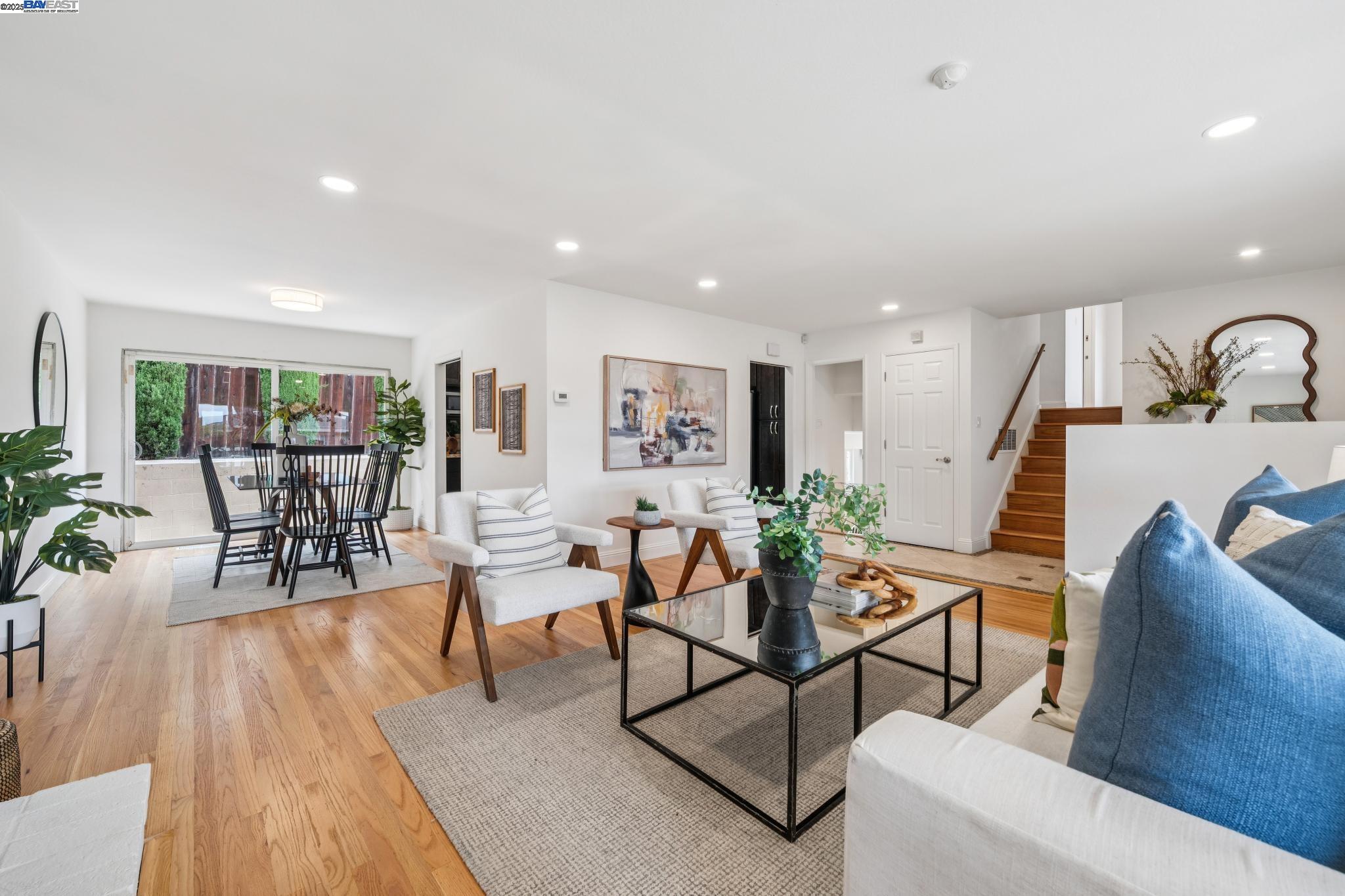 Detail Gallery Image 11 of 58 For 598 Crestmont Drive, Oakland,  CA 94619 - 4 Beds | 2/1 Baths