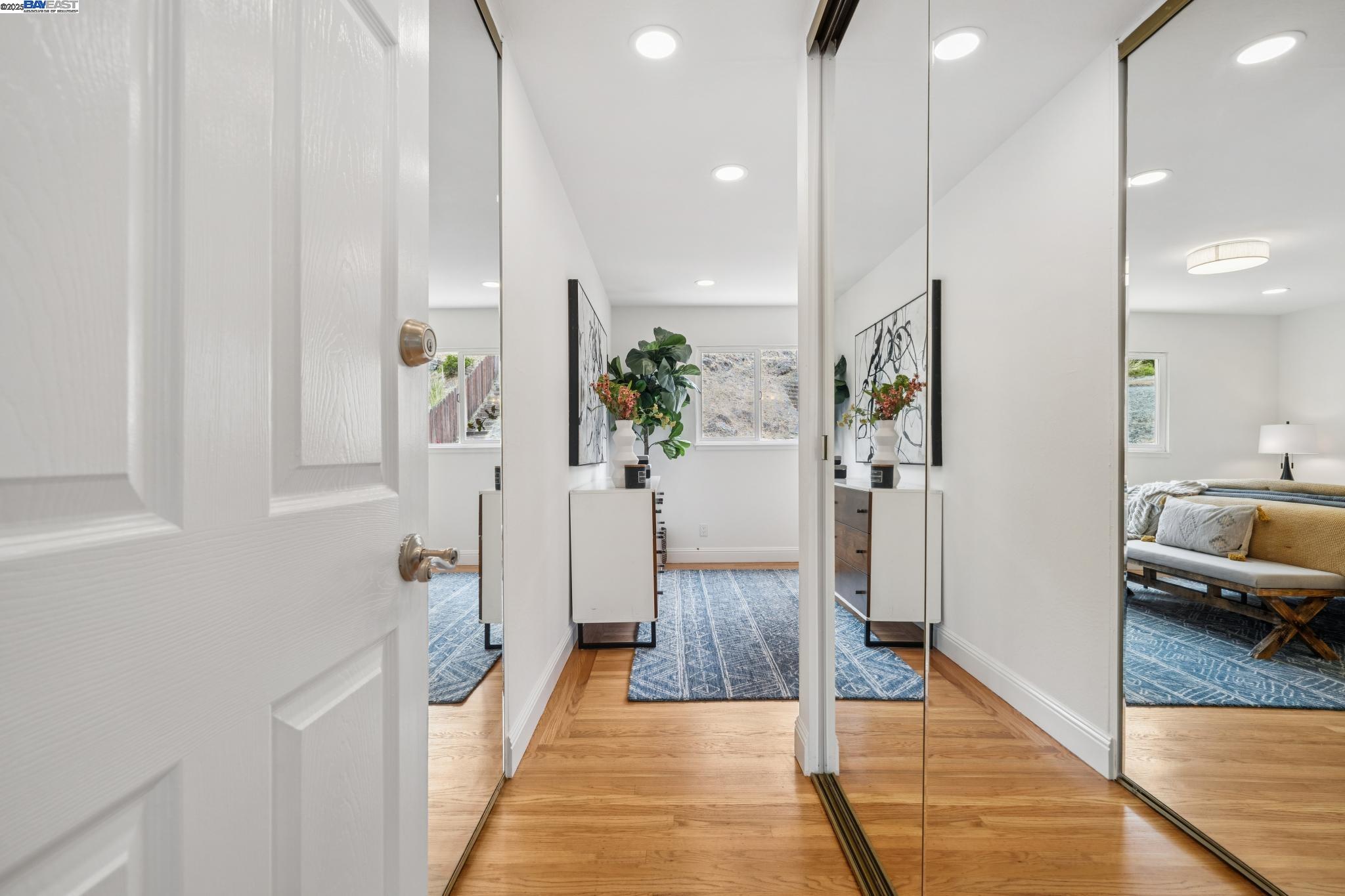 Detail Gallery Image 21 of 58 For 598 Crestmont Drive, Oakland,  CA 94619 - 4 Beds | 2/1 Baths