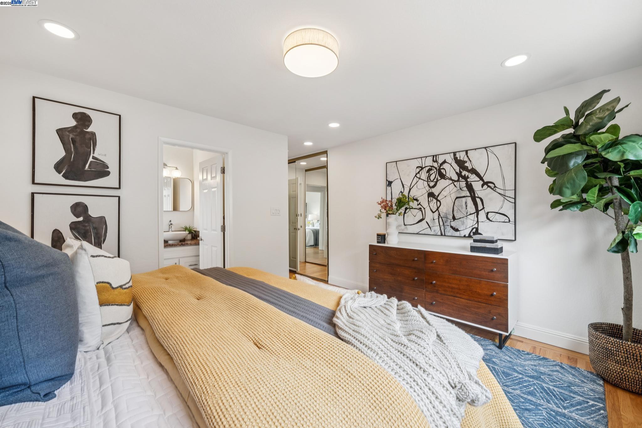 Detail Gallery Image 22 of 58 For 598 Crestmont Drive, Oakland,  CA 94619 - 4 Beds | 2/1 Baths