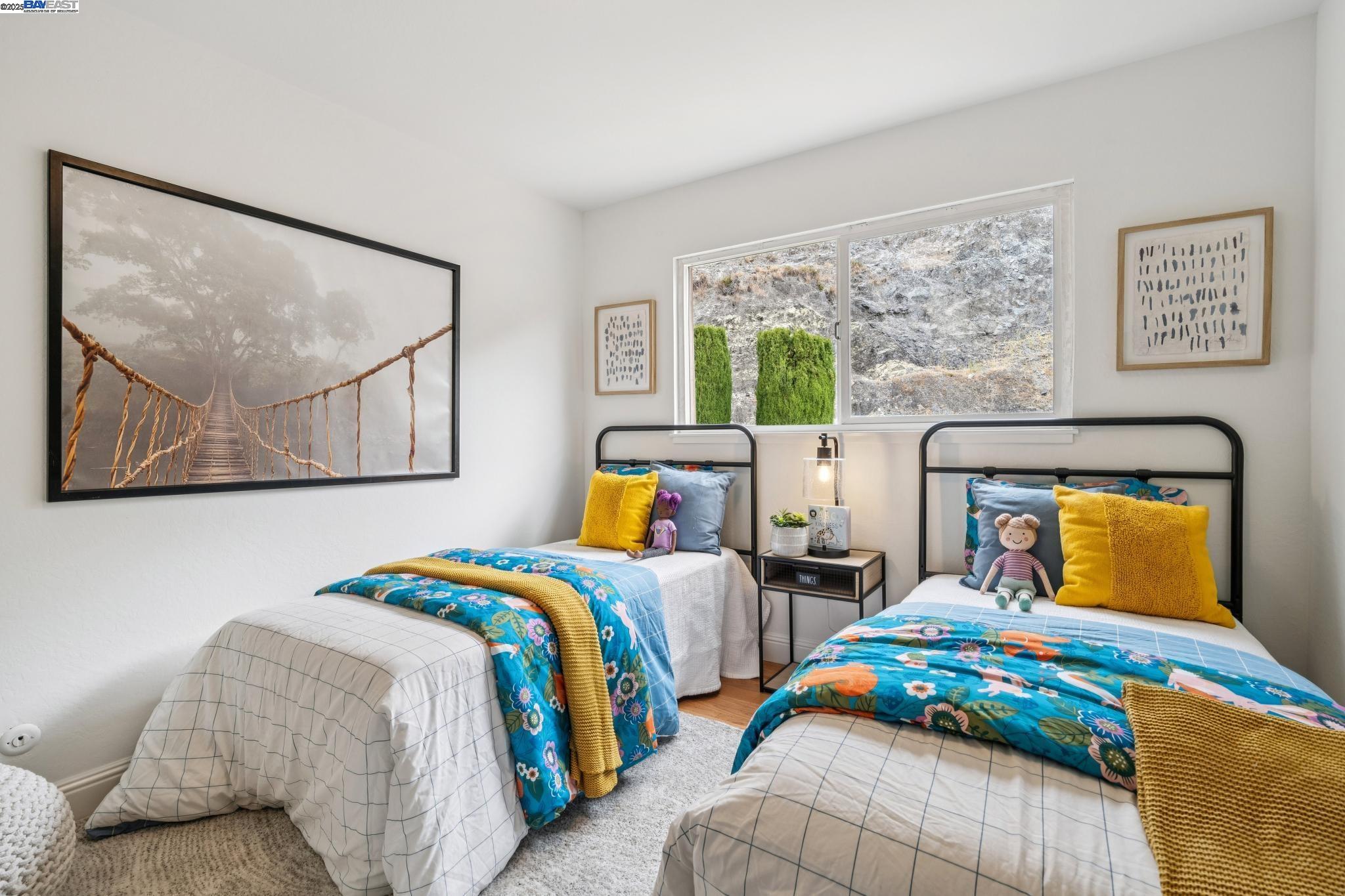 Detail Gallery Image 27 of 58 For 598 Crestmont Drive, Oakland,  CA 94619 - 4 Beds | 2/1 Baths