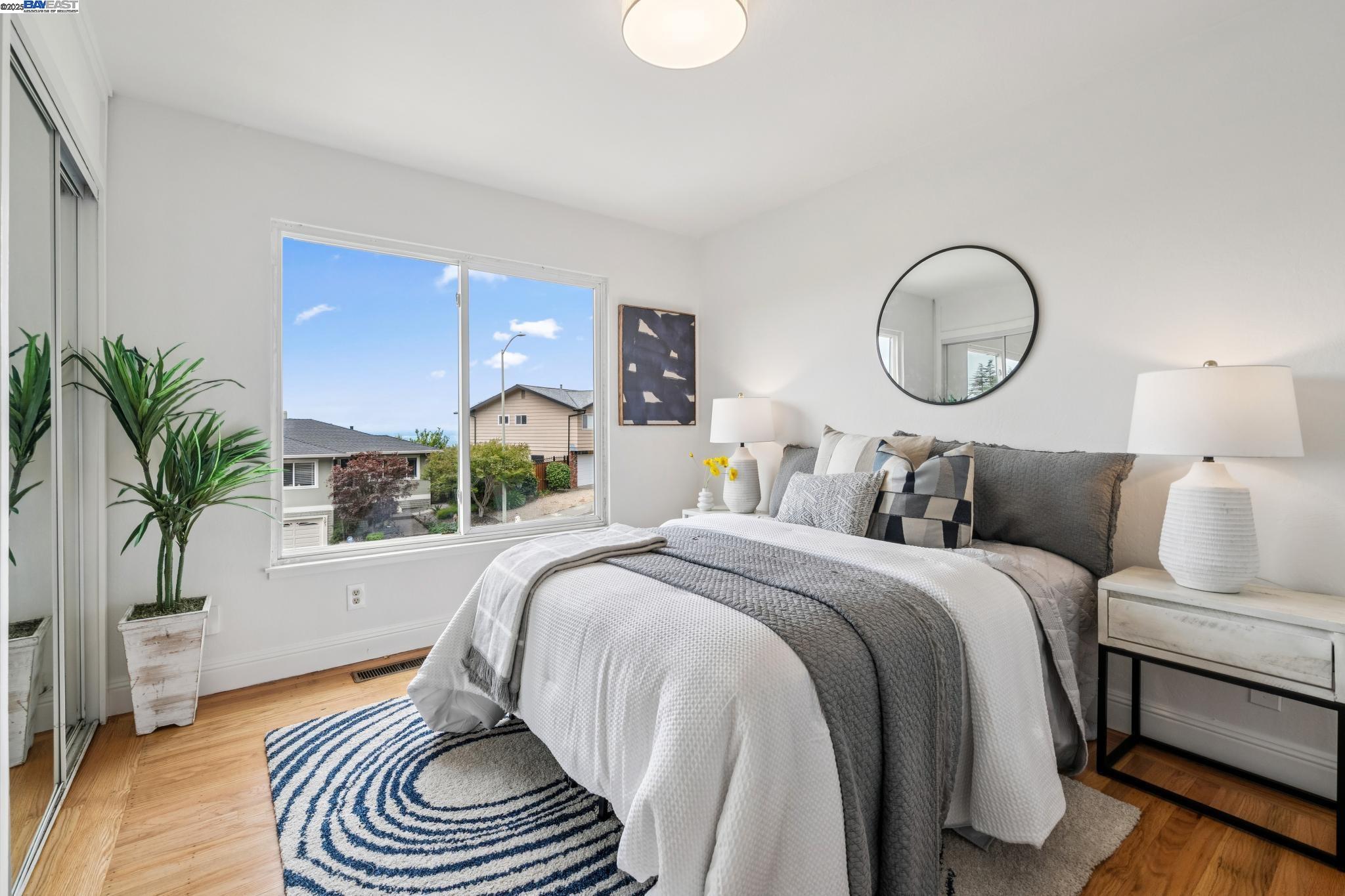 Detail Gallery Image 30 of 58 For 598 Crestmont Drive, Oakland,  CA 94619 - 4 Beds | 2/1 Baths