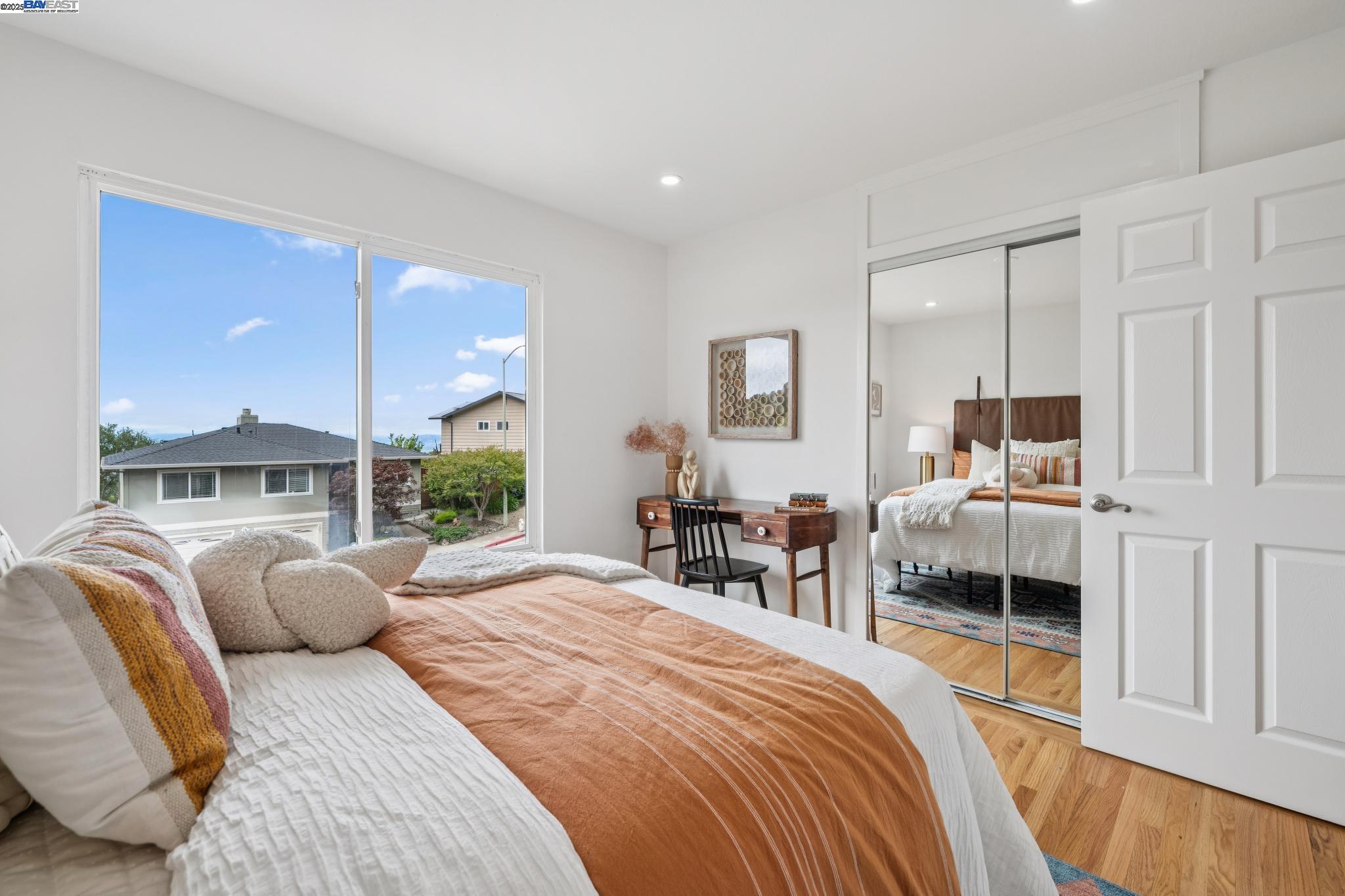 Detail Gallery Image 33 of 58 For 598 Crestmont Drive, Oakland,  CA 94619 - 4 Beds | 2/1 Baths